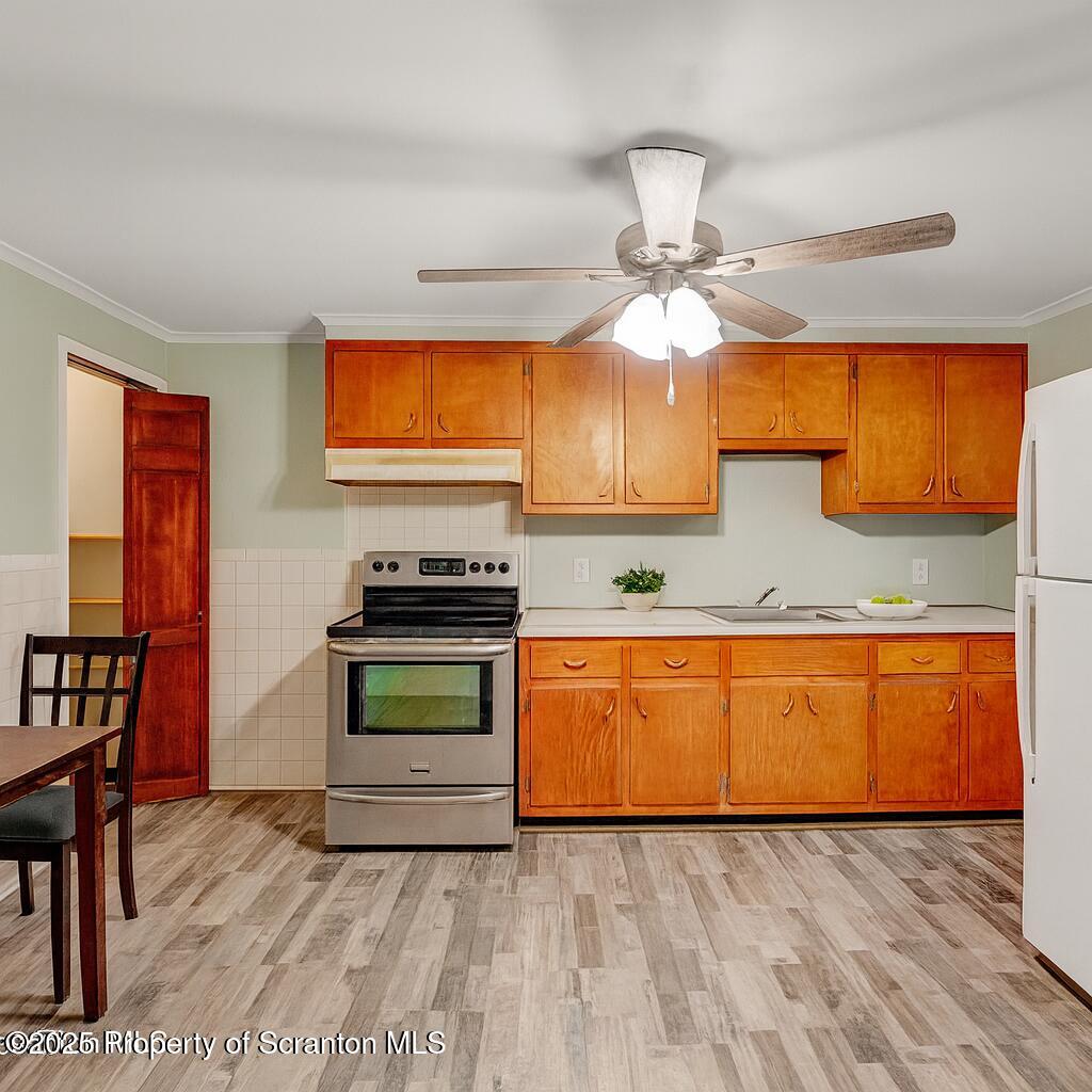 1235 Diamond Ave. (top right)