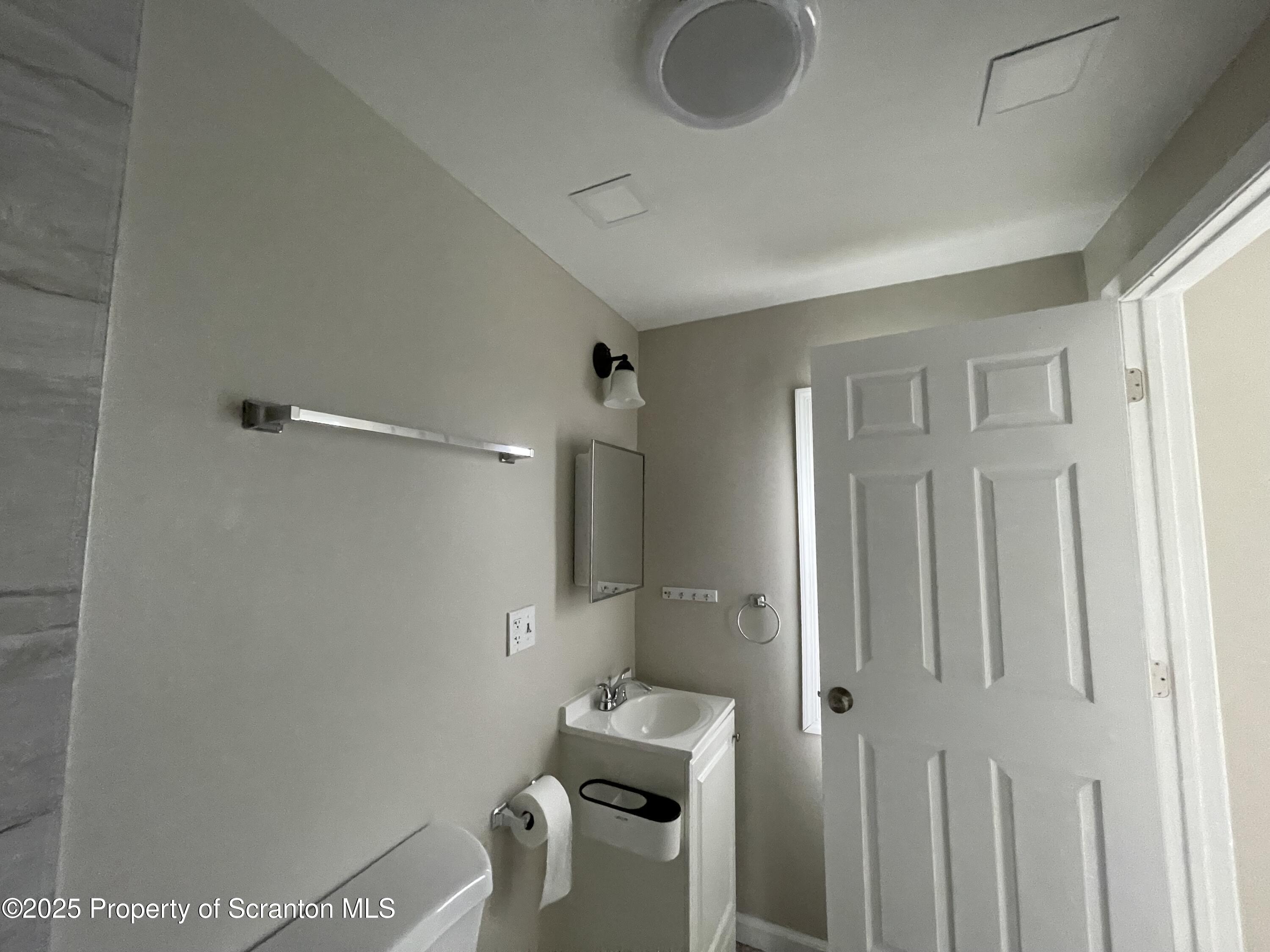 613 615 Mill Street Unit: 615 1
