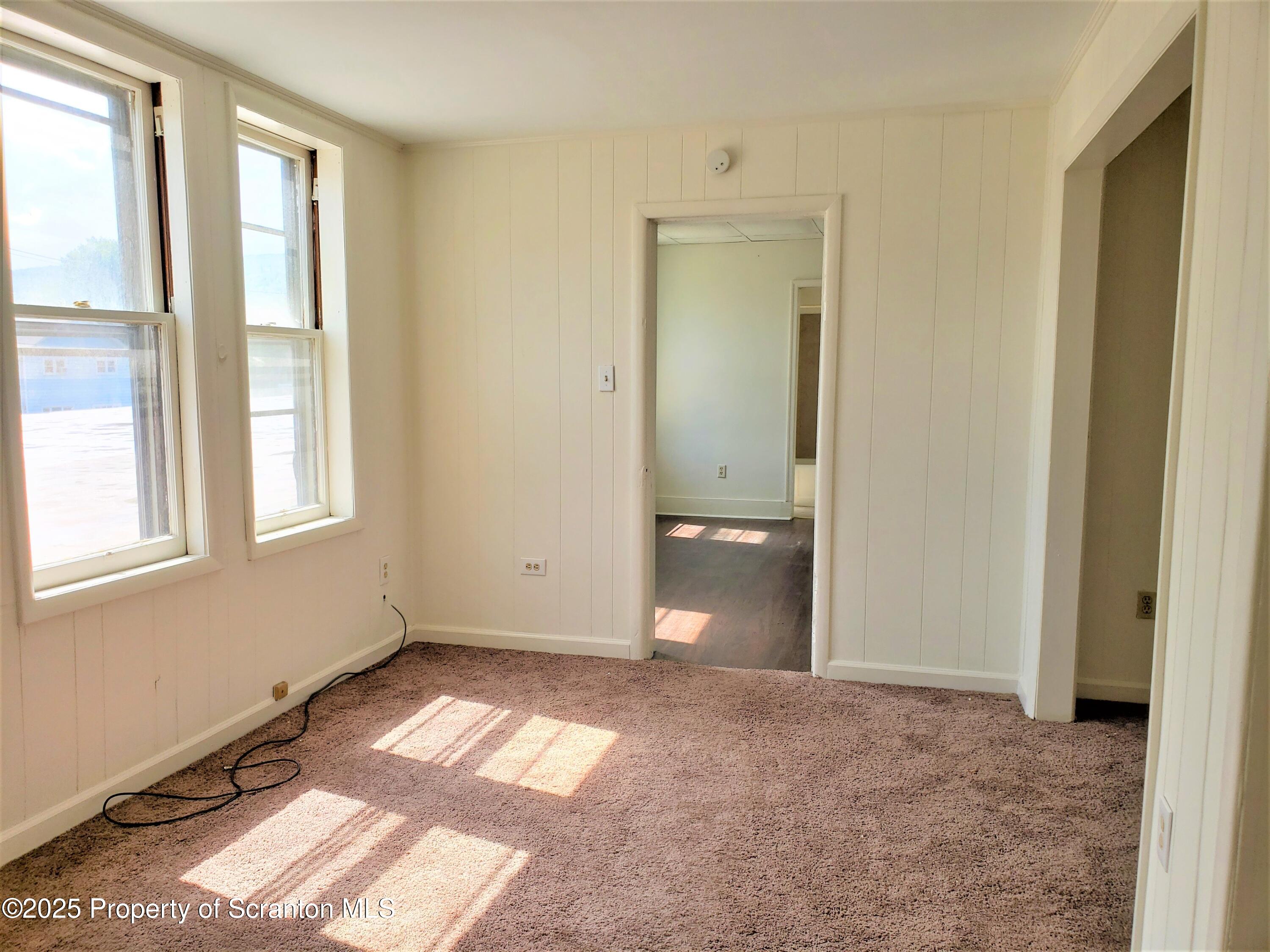 513 Washington Avenue Unit: 6
