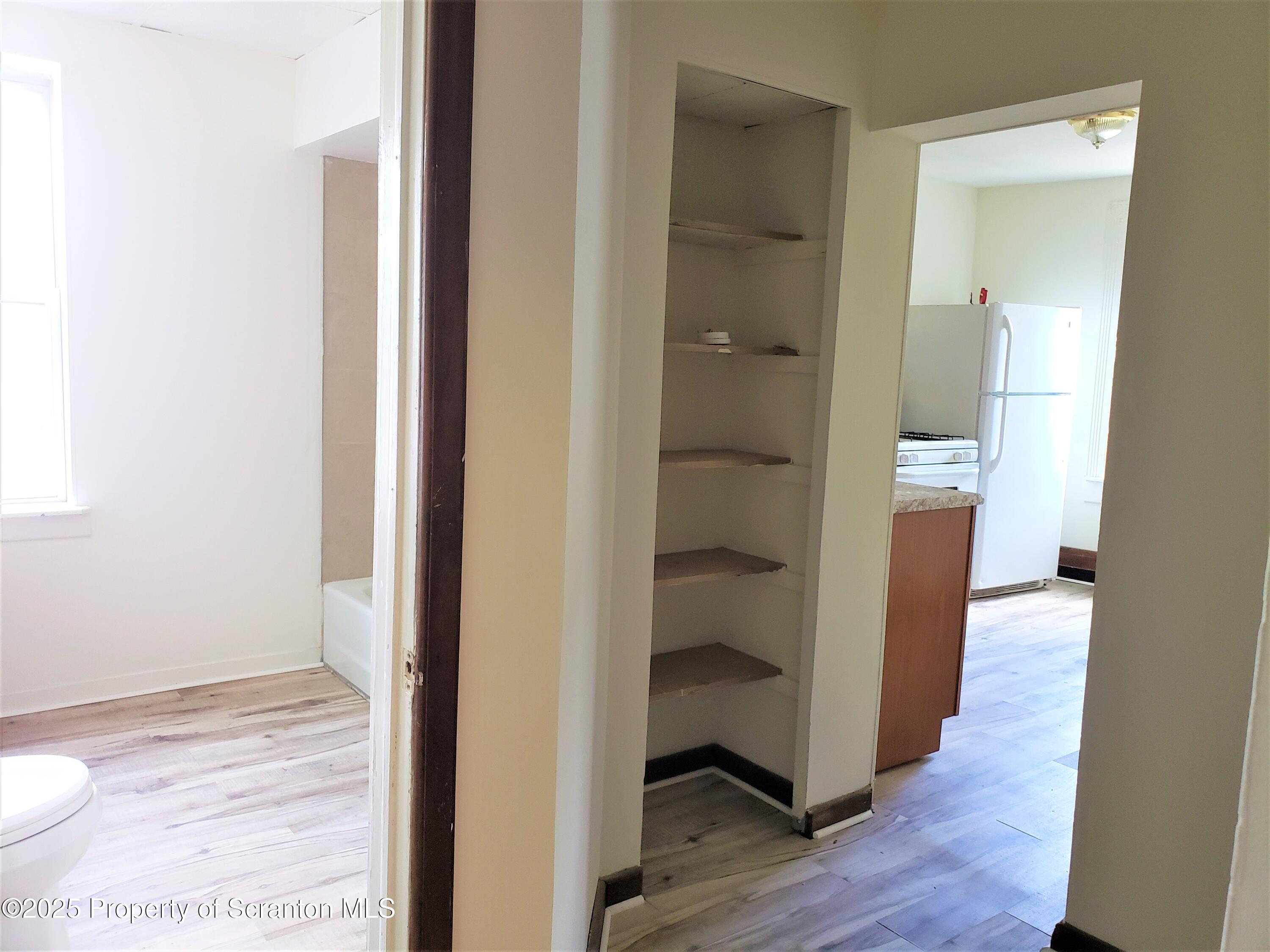 513 Washington Avenue Unit: 6