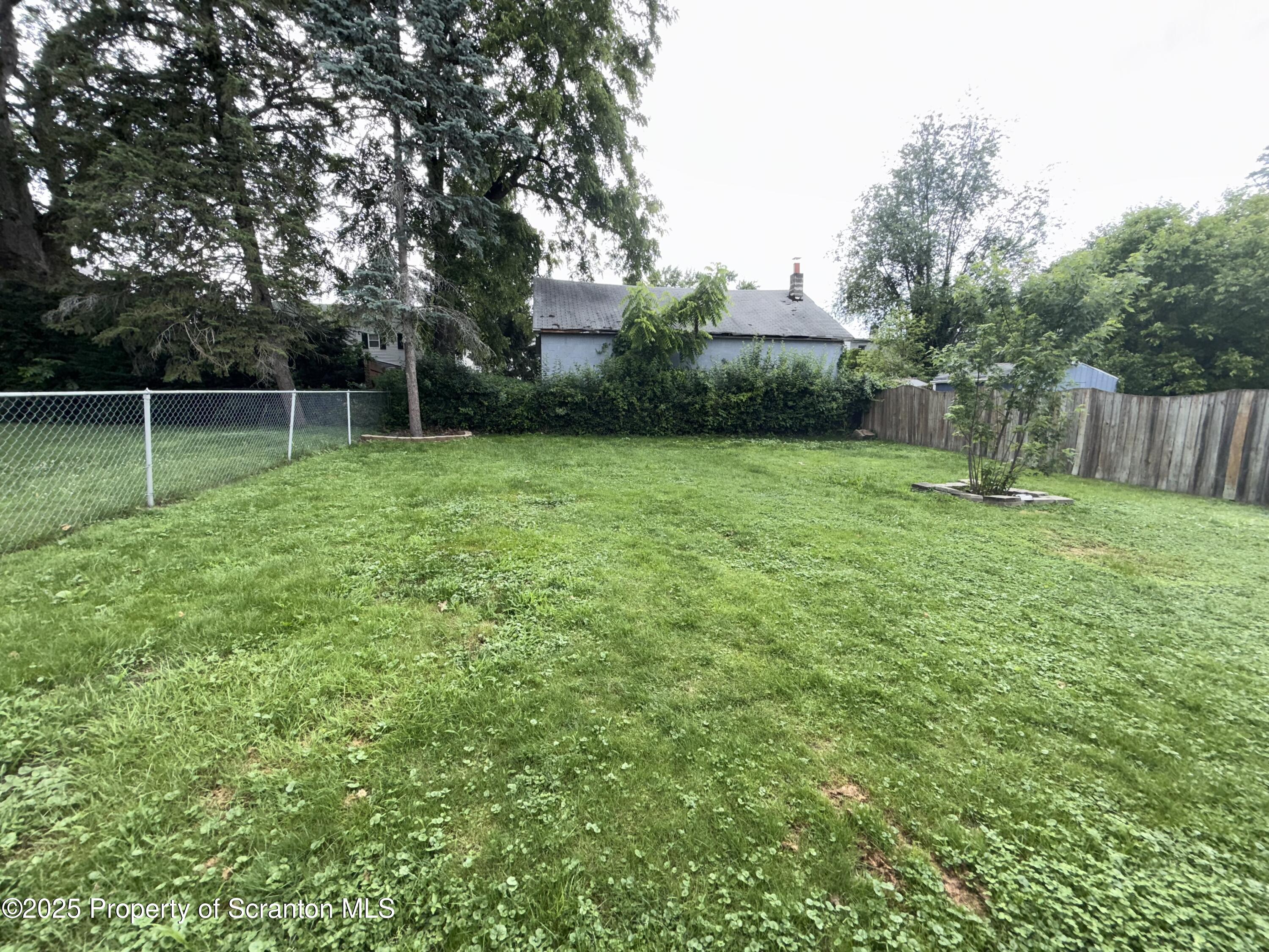 146 S Everett Avenue