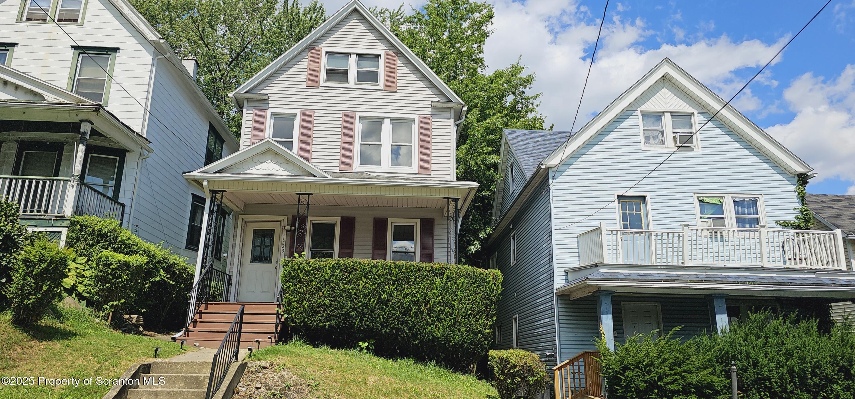 1323 Olive Street