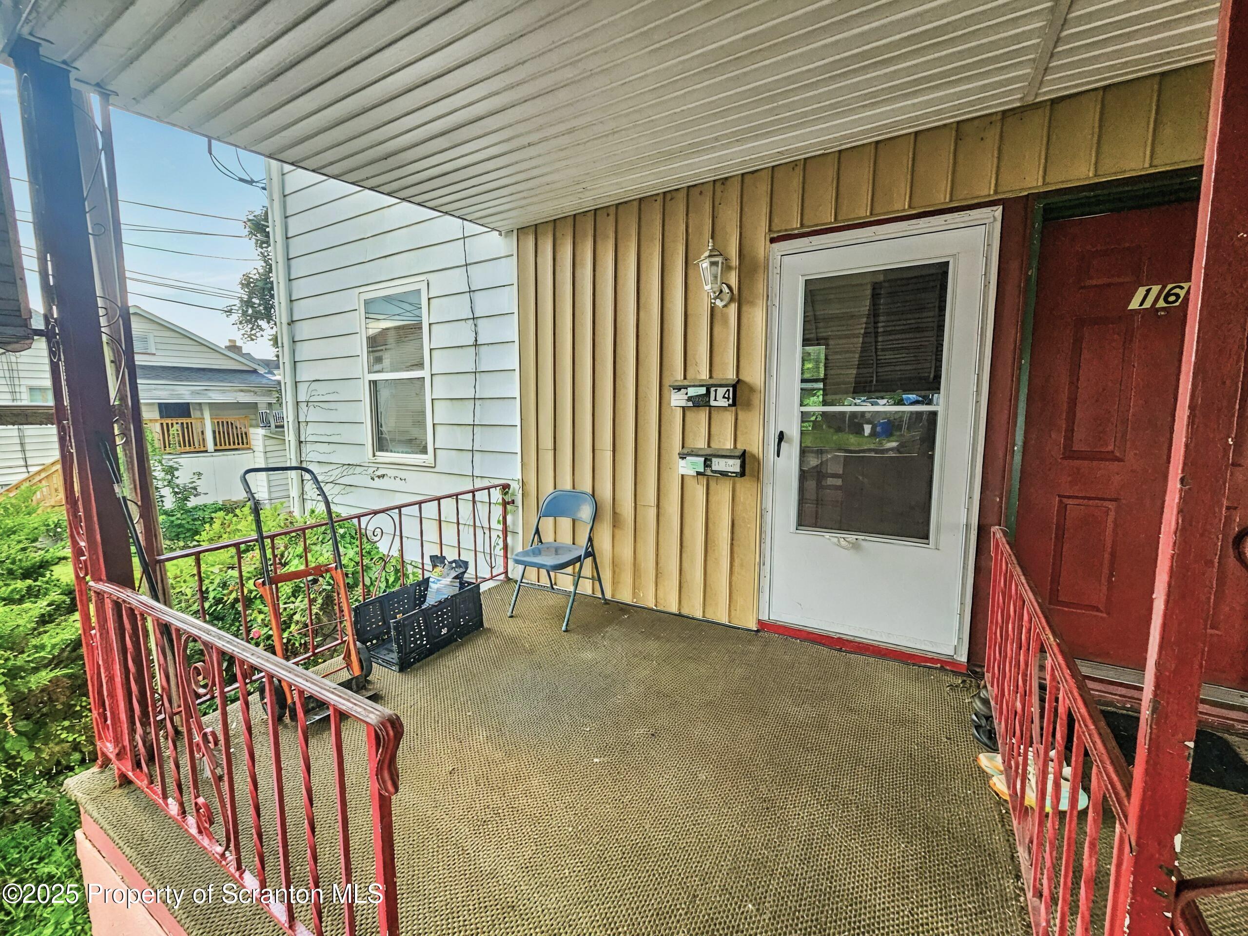 14 Kulp Avenue Unit: Front