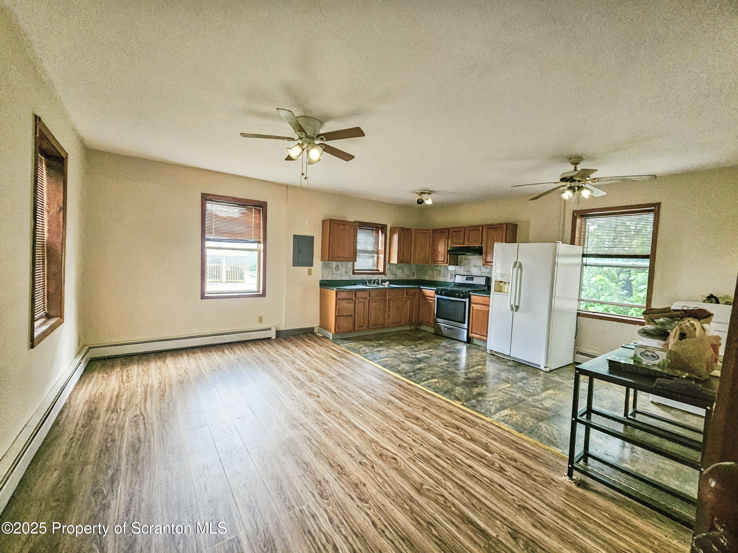 14 Kulp Avenue Unit: Front