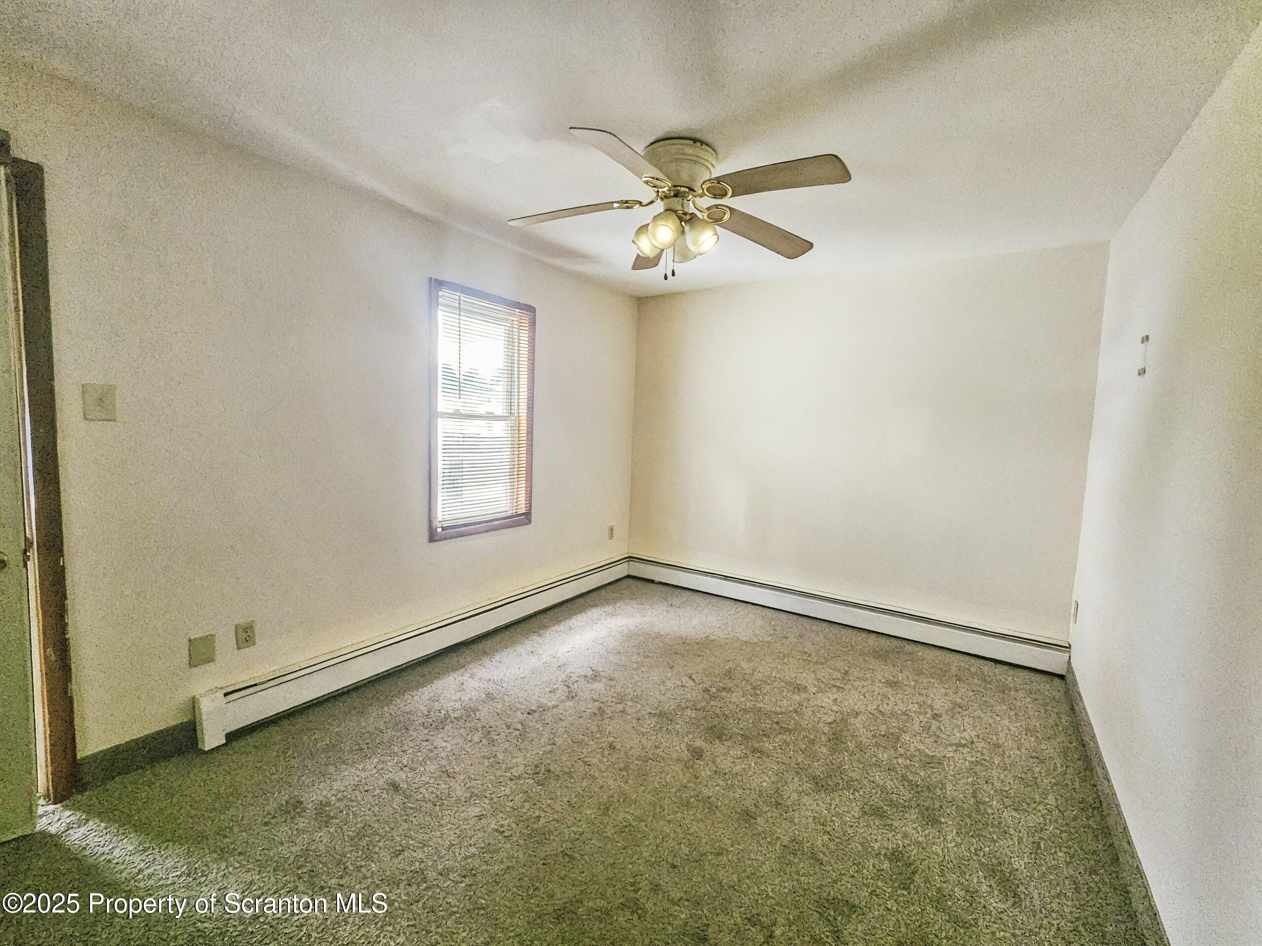 14 Kulp Avenue Unit: Front