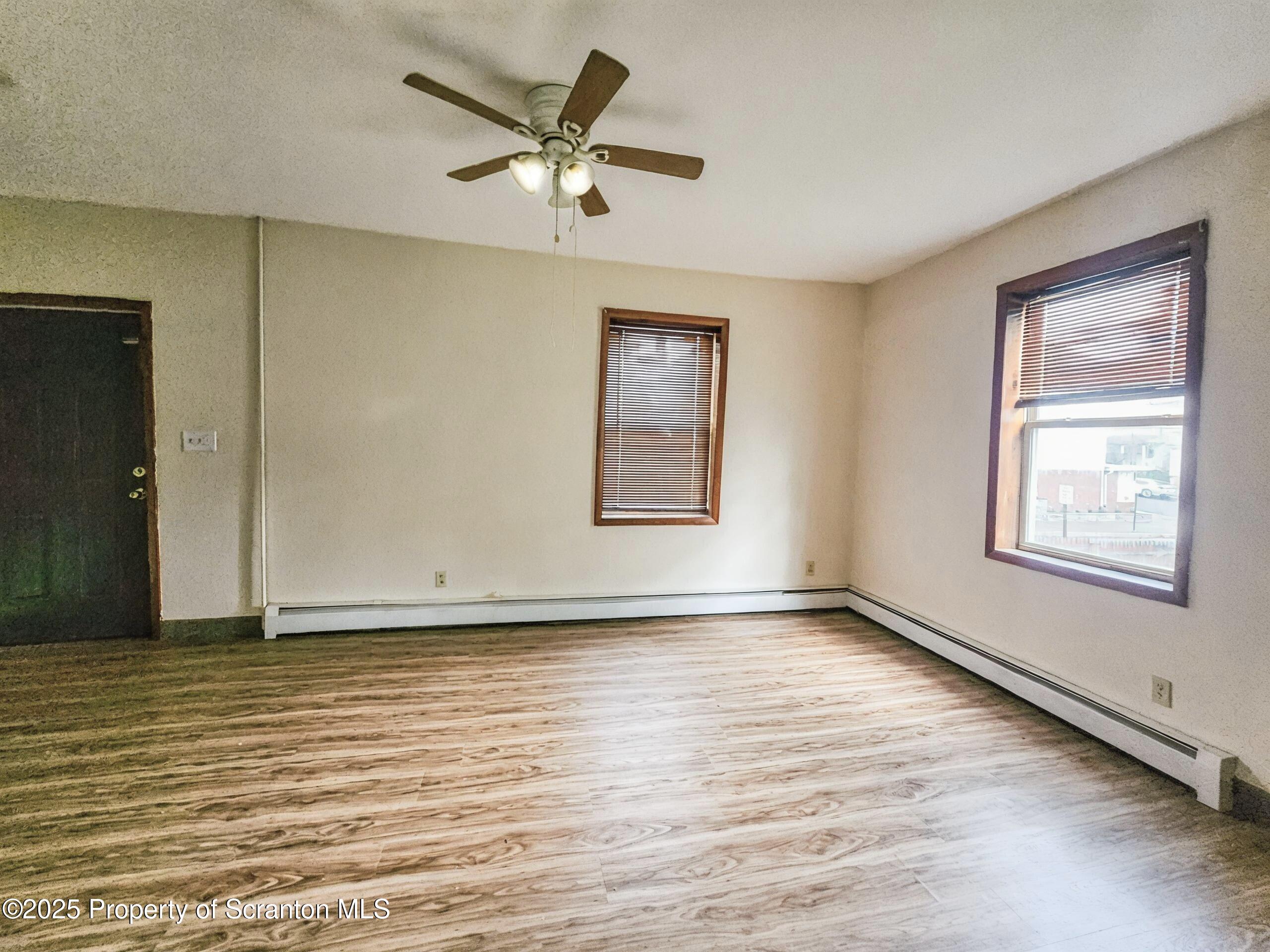 14 Kulp Avenue Unit: Front