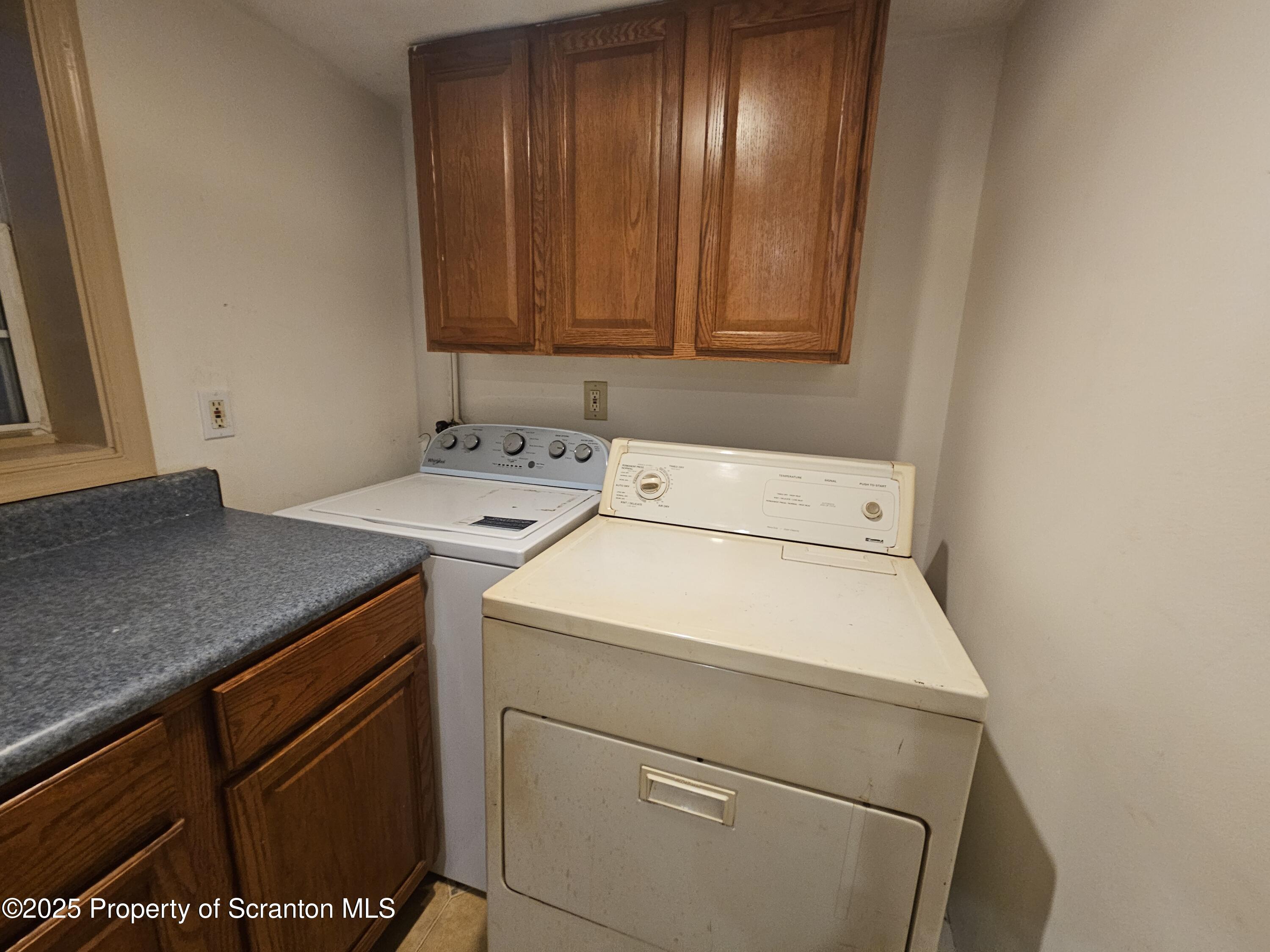 14 Kulp Avenue Unit: Rear