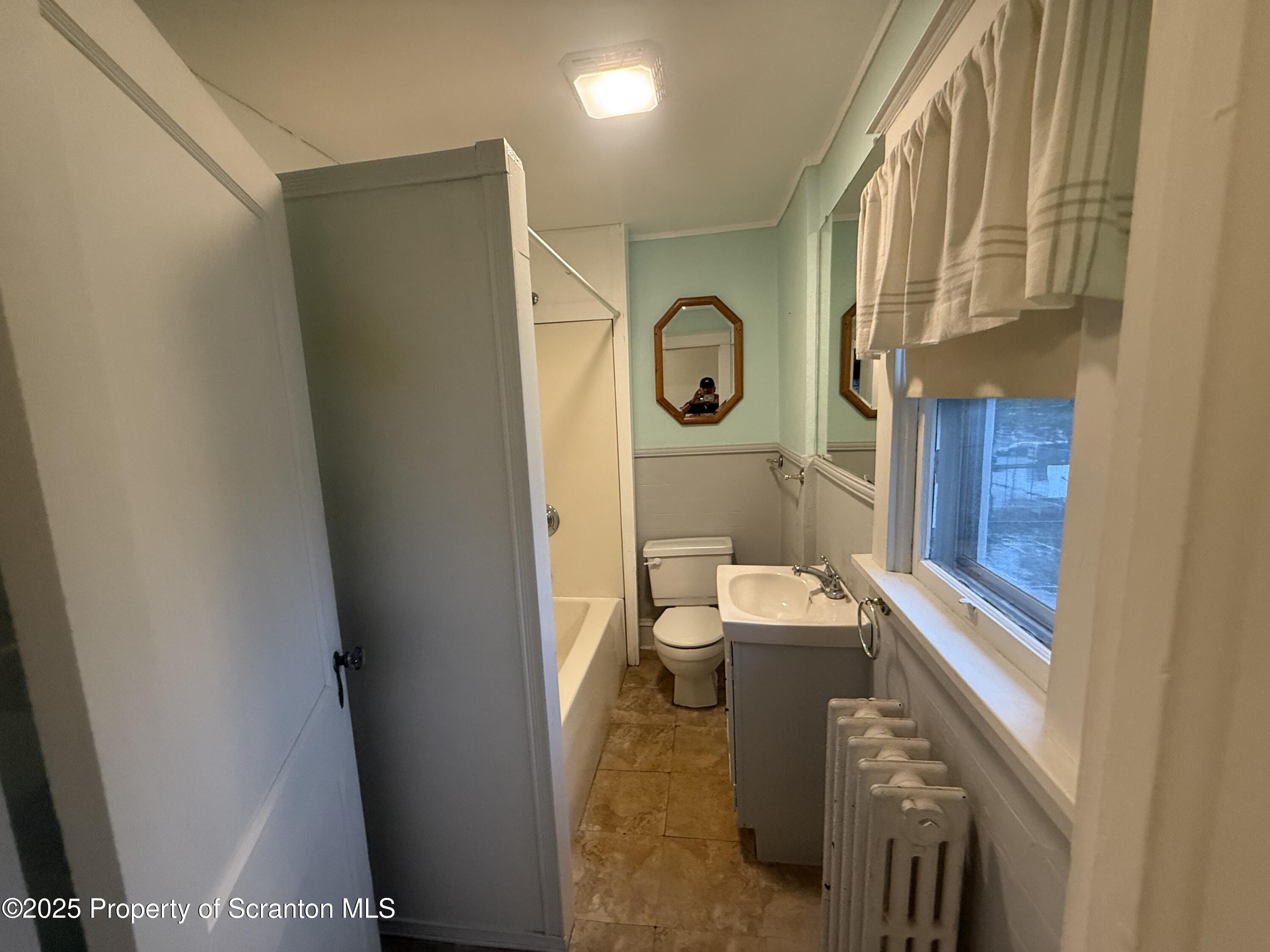 1906 Farr Street Unit: 2
