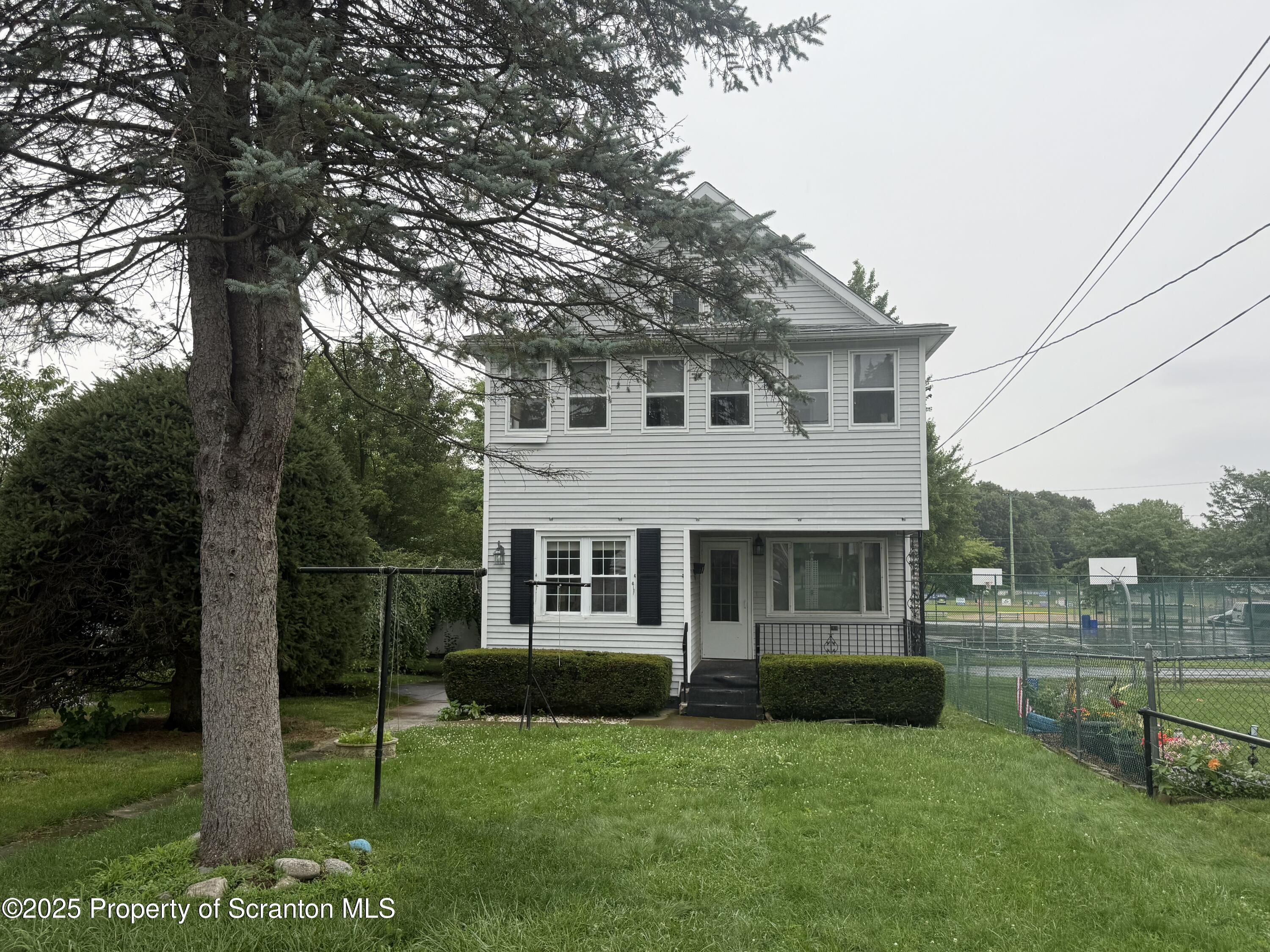 1906 Farr Street Unit: 2