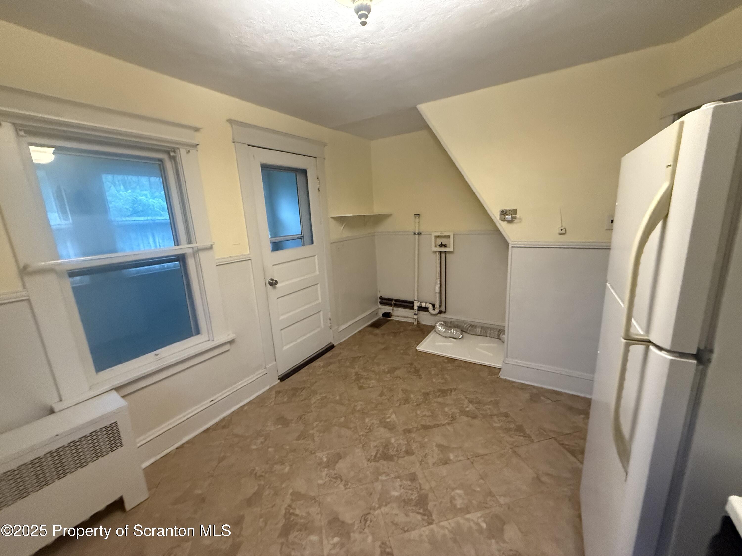 1906 Farr Street Unit: 2