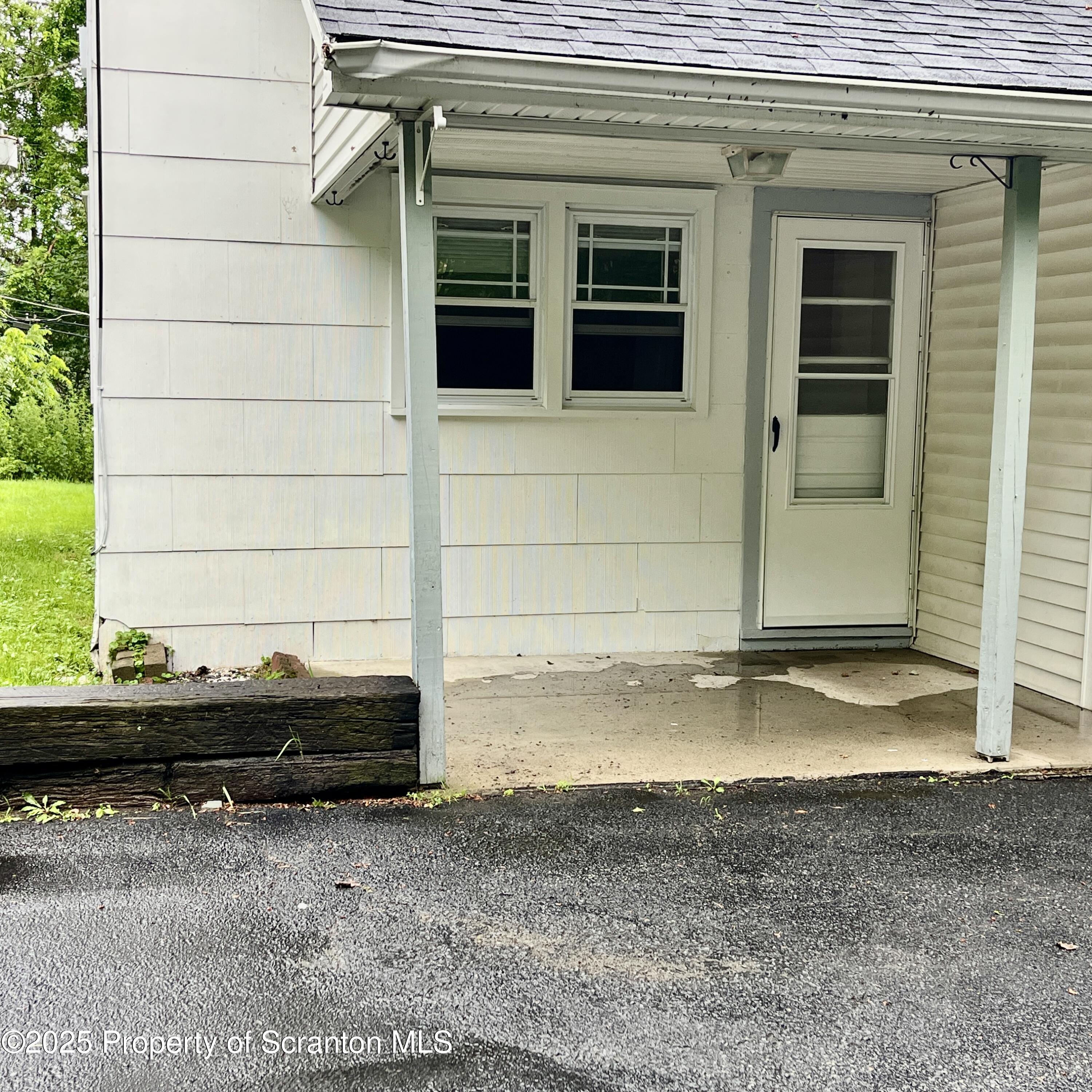 208 1st Street Unit: 1