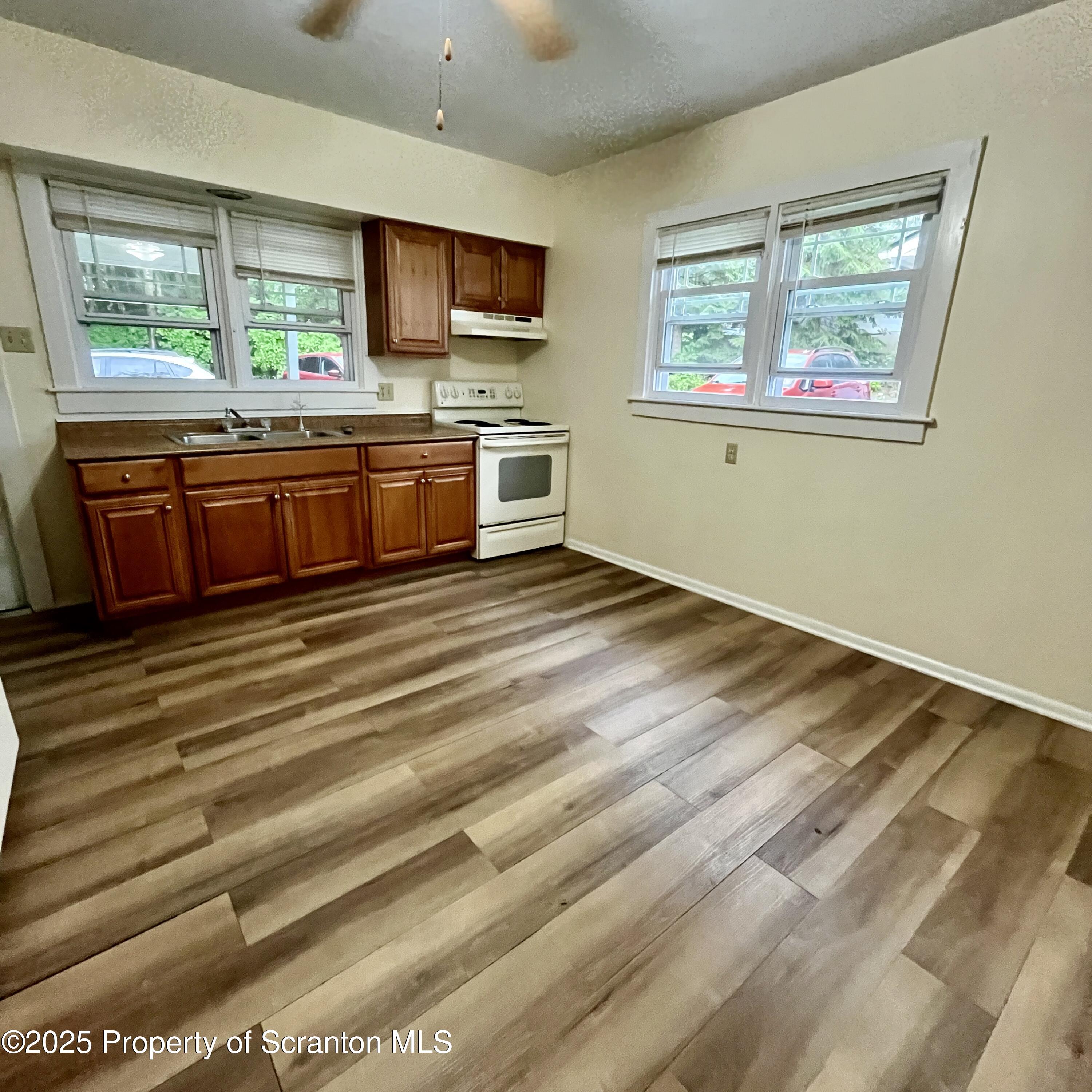 208 1st Street Unit: 1