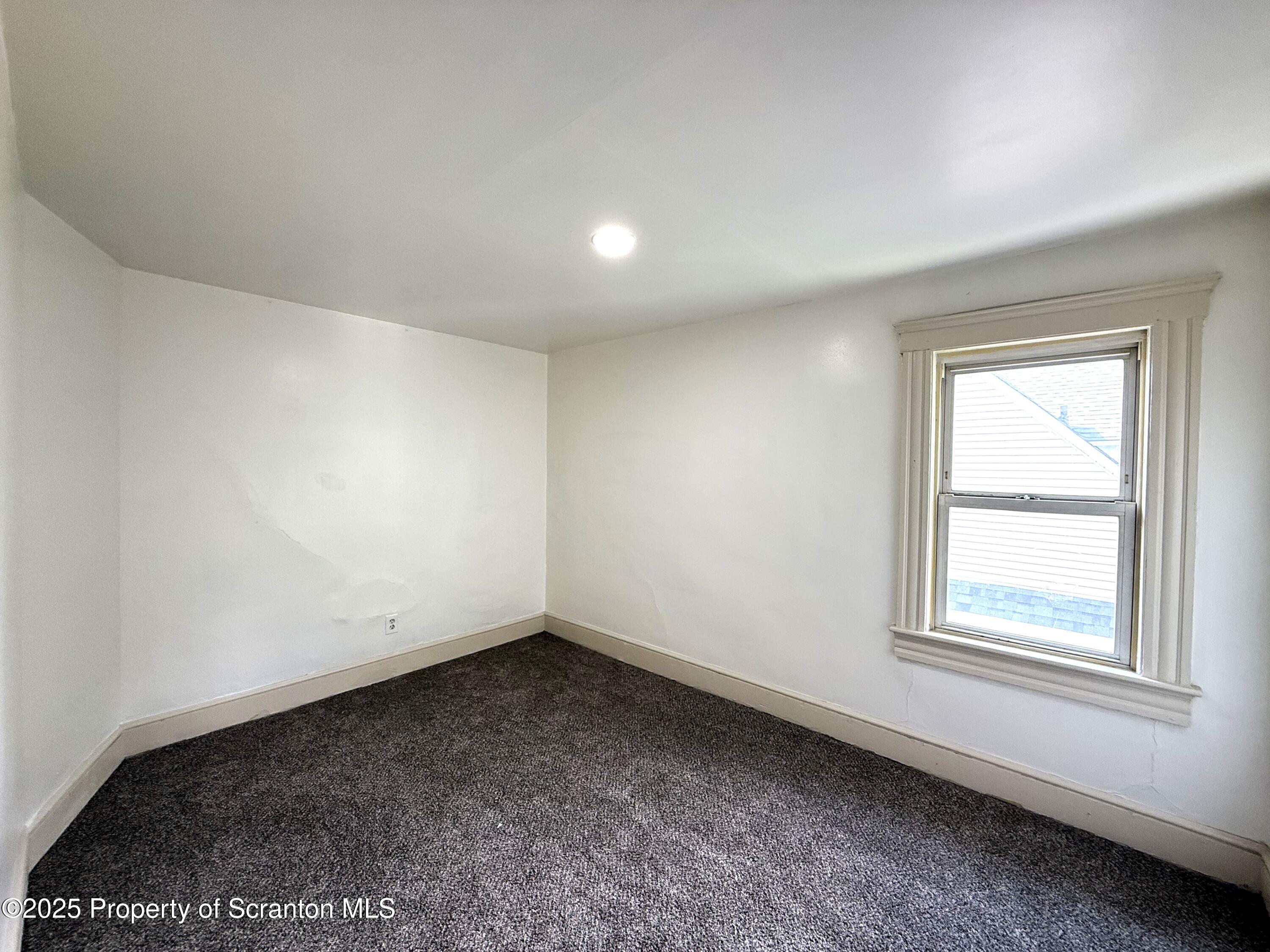 85 Tripp Street