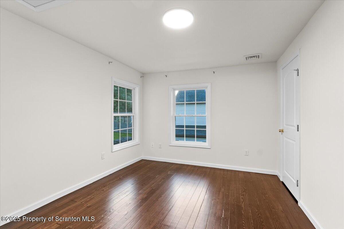 127 W Line Street