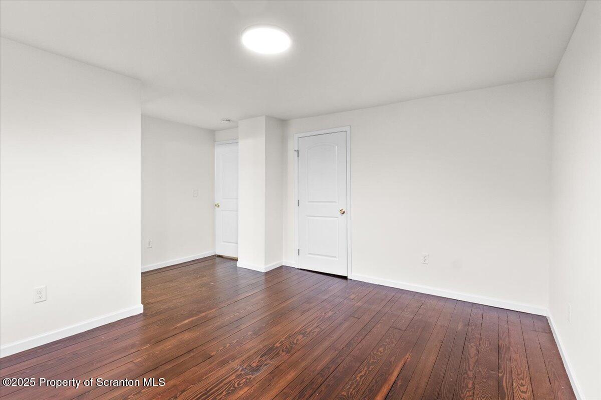 127 W Line Street