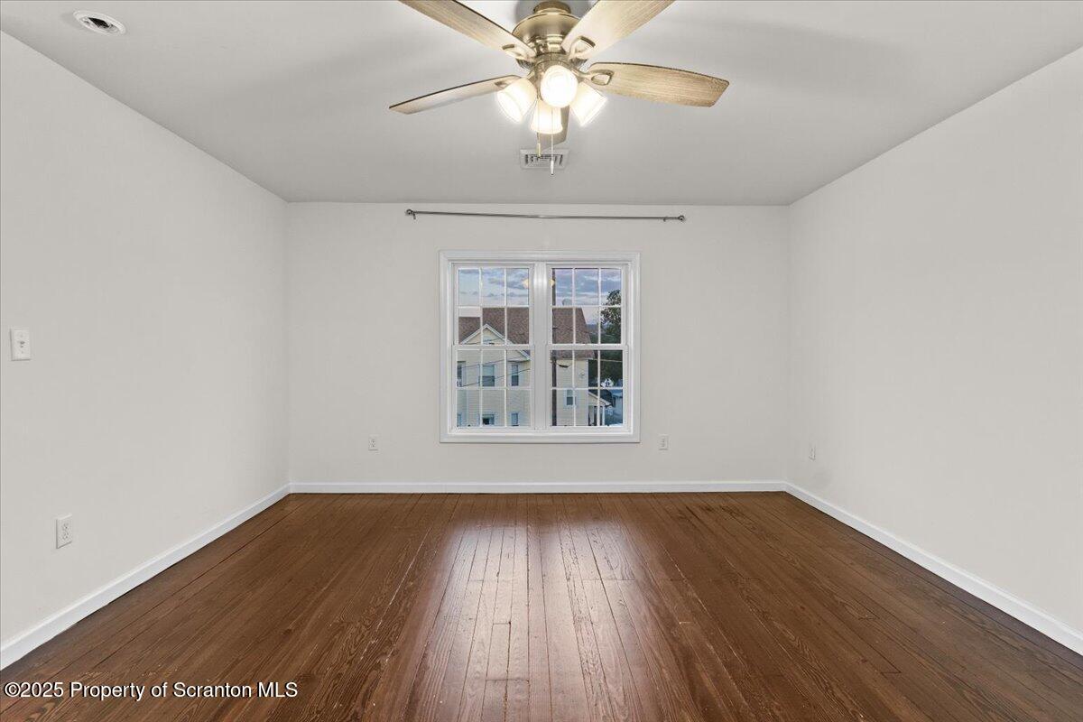 127 W Line Street