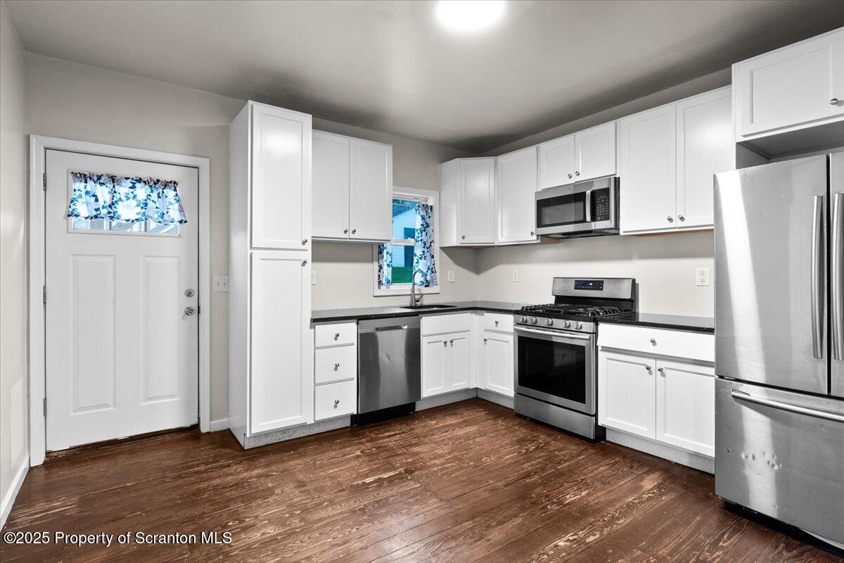 127 W Line Street