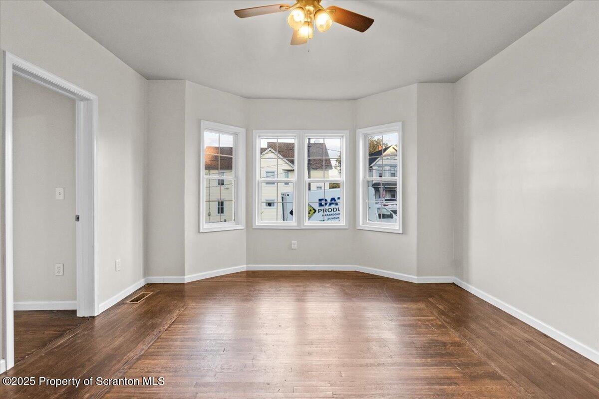 127 W Line Street
