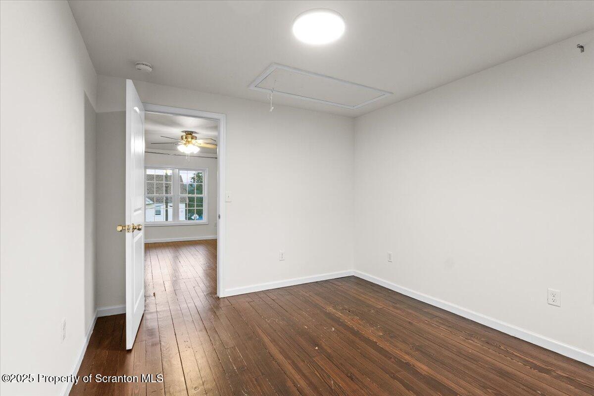 127 W Line Street