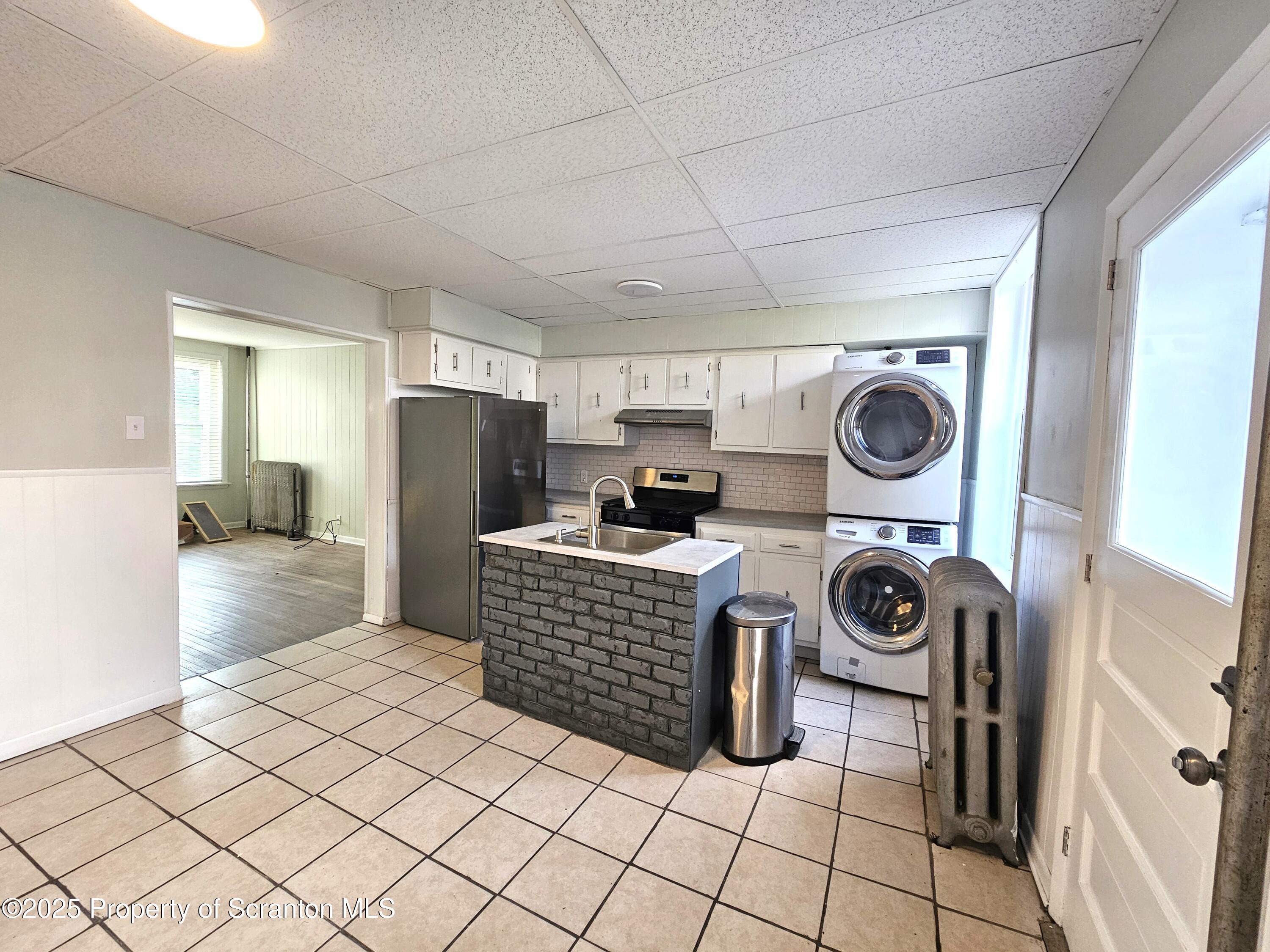 28 E Columbus Avenue Unit: Left