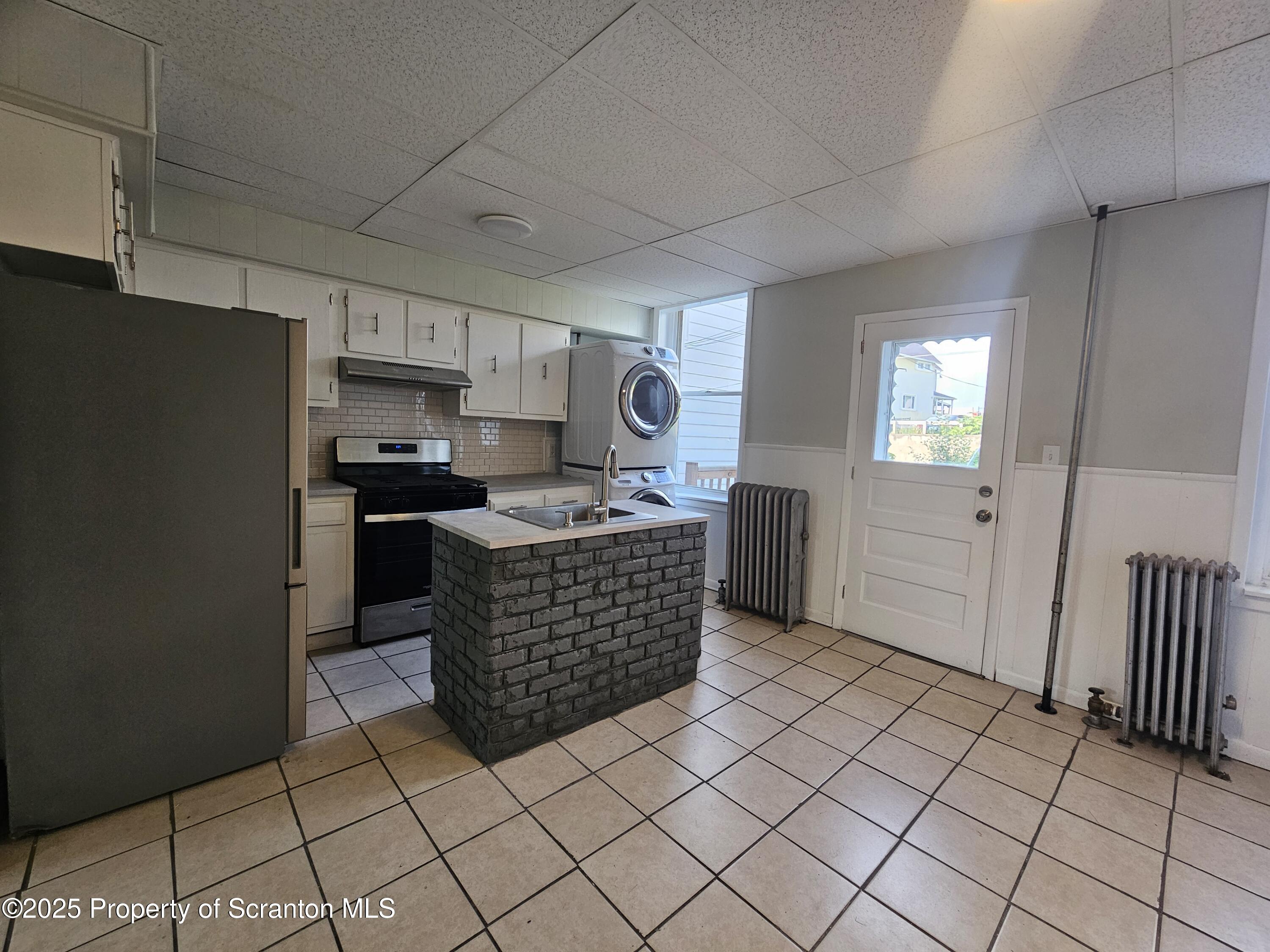 28 E Columbus Avenue Unit: Left