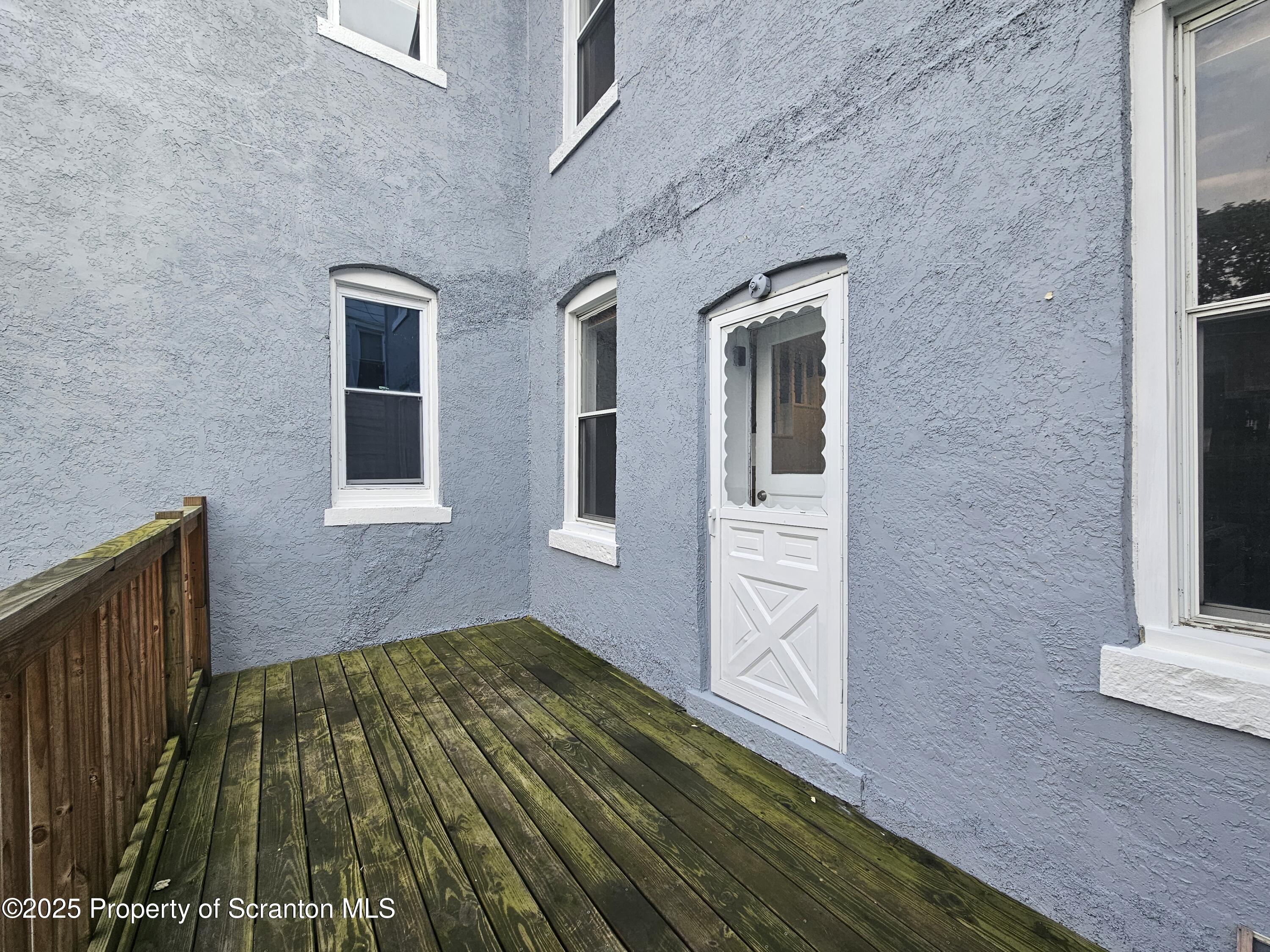 28 E Columbus Avenue Unit: Left