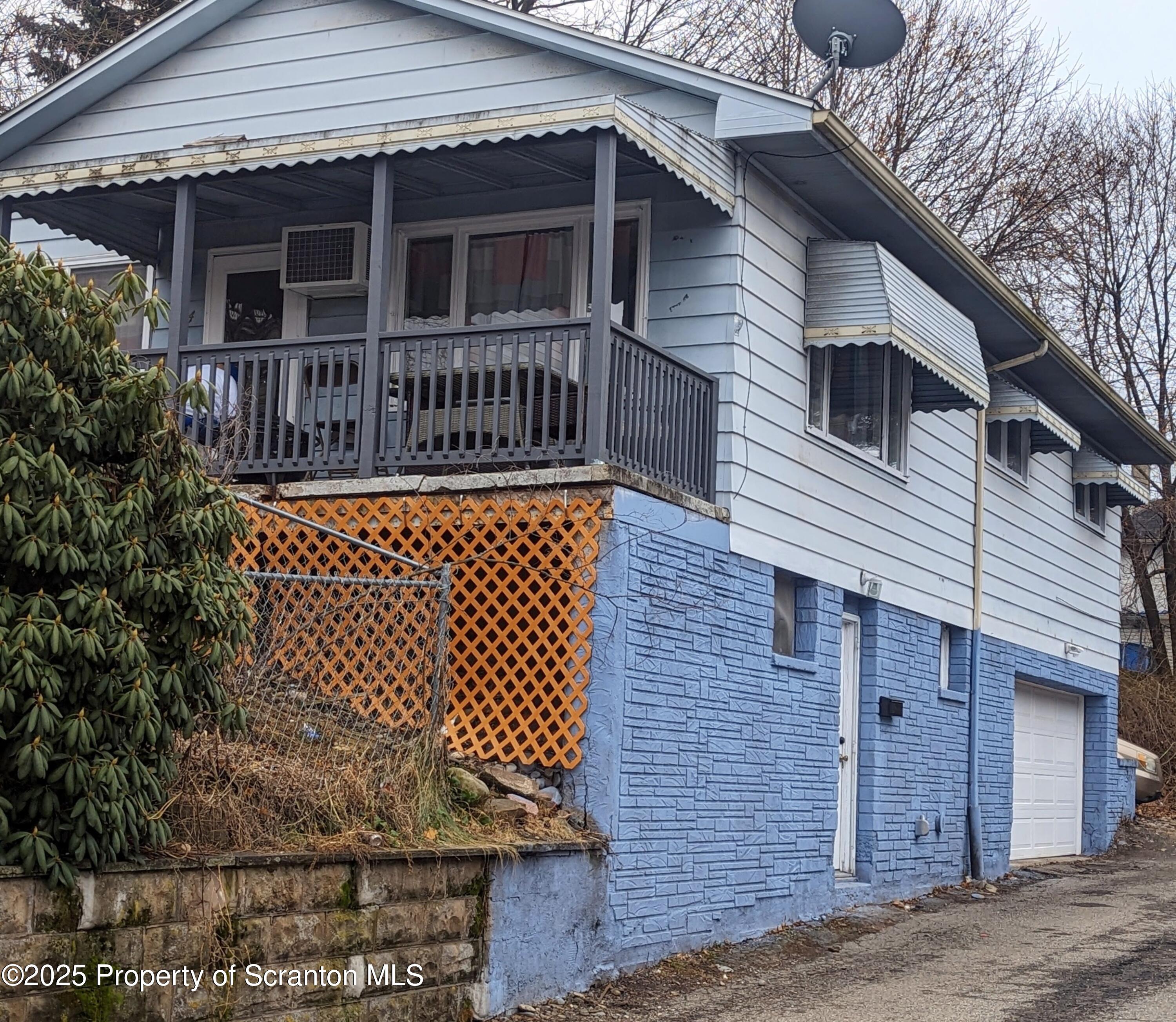414 Orchard Street Unit: Rear