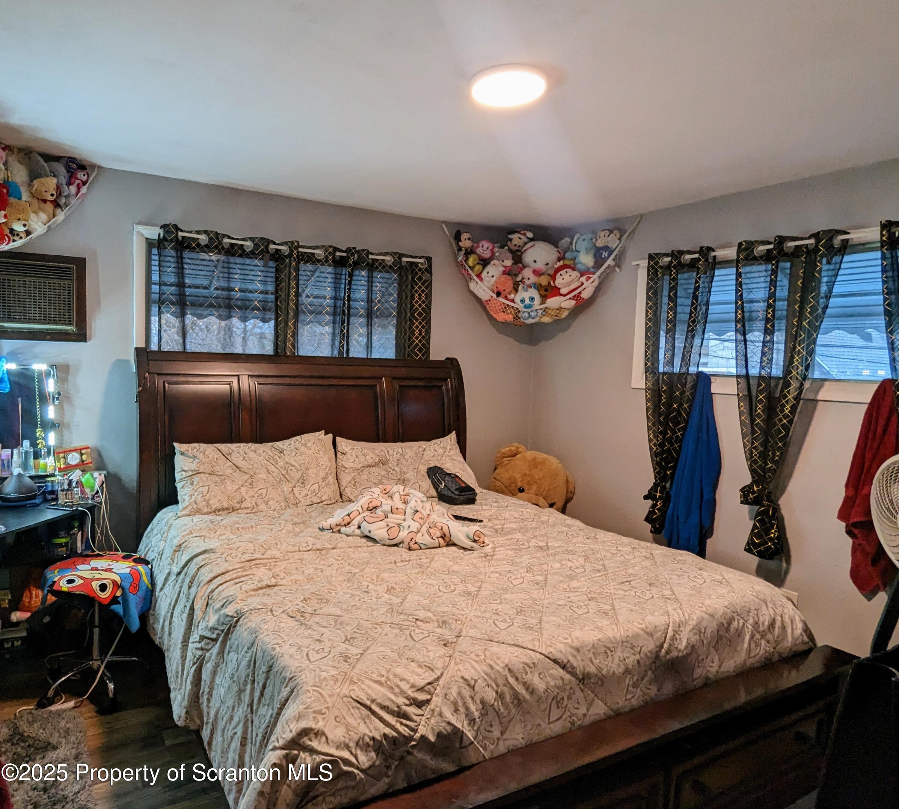 414 Orchard Street Unit: Rear