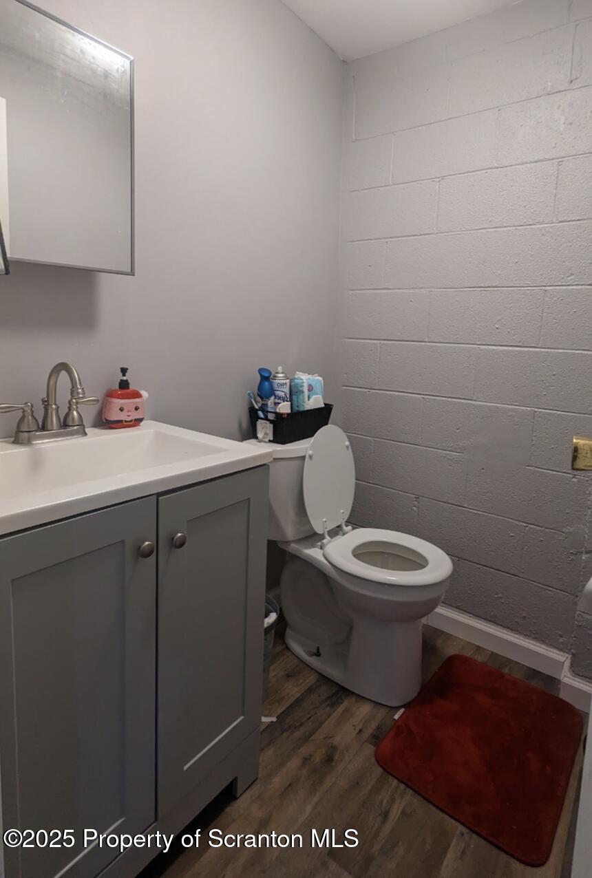 414 Orchard Street Unit: Rear