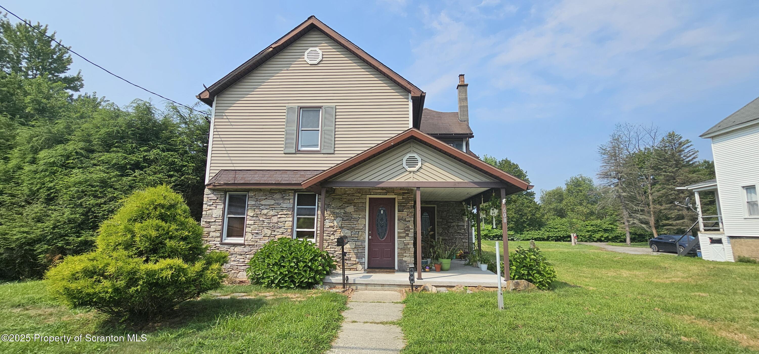 608 S Valley Avenue Unit: Apt B