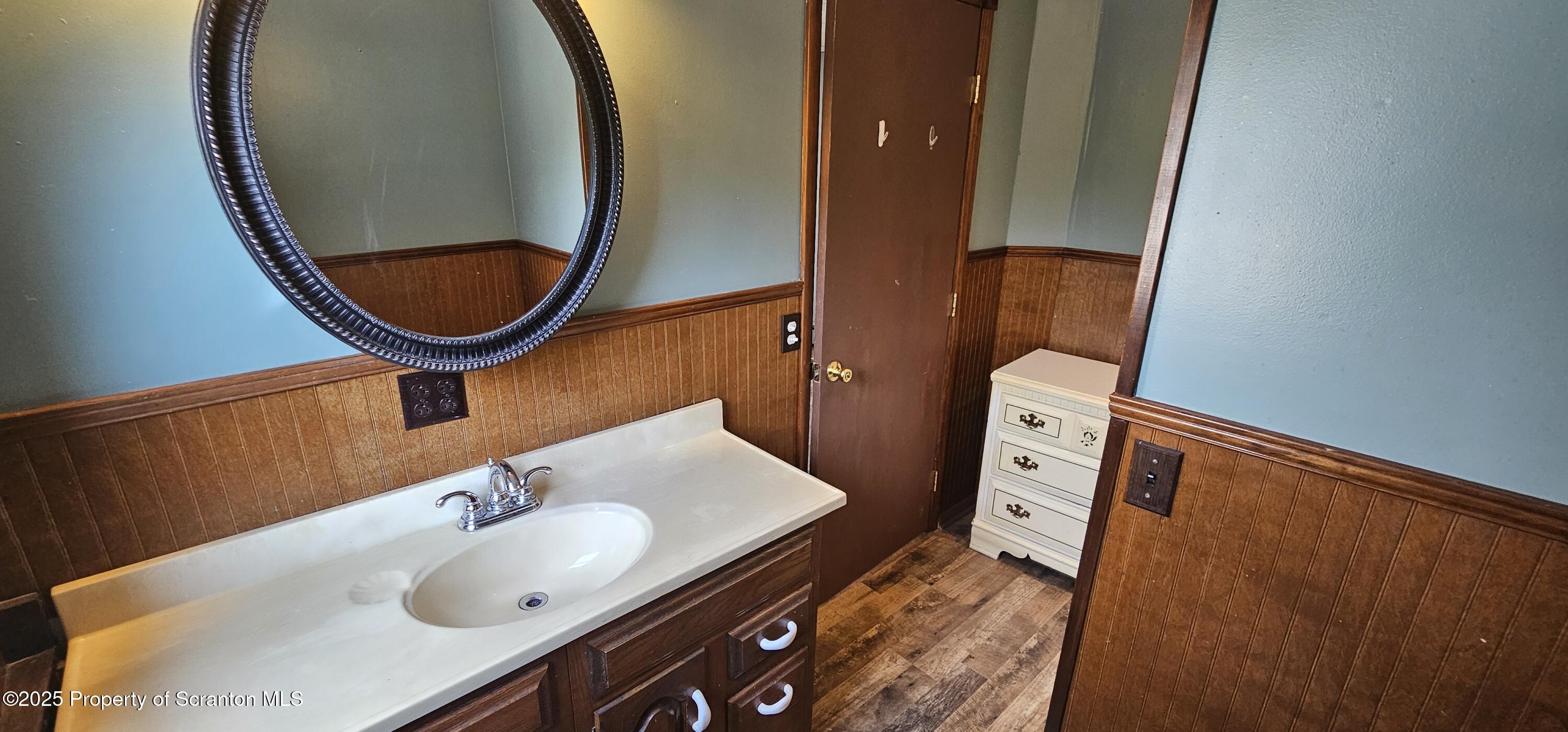 608 S Valley Avenue Unit: Apt B