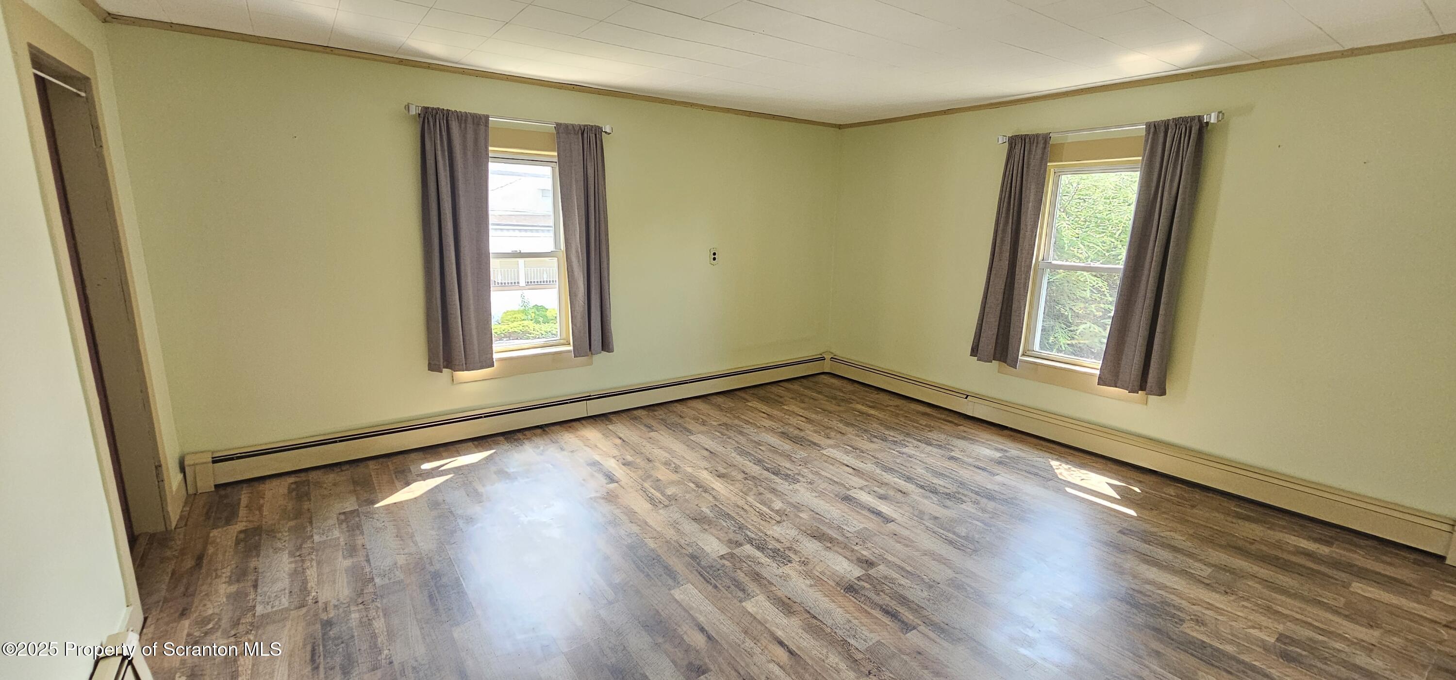 608 S Valley Avenue Unit: Apt B