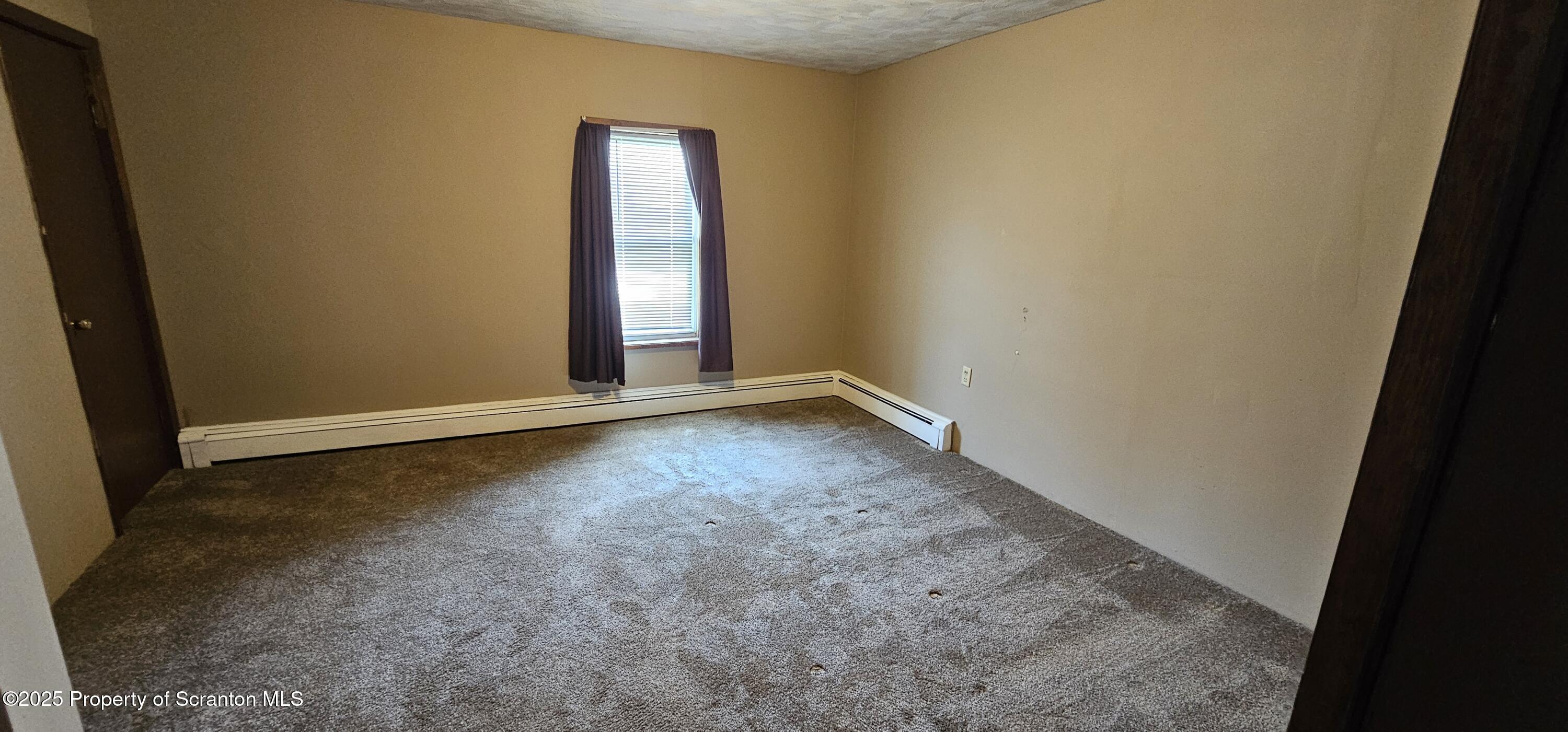 608 S Valley Avenue Unit: Apt B