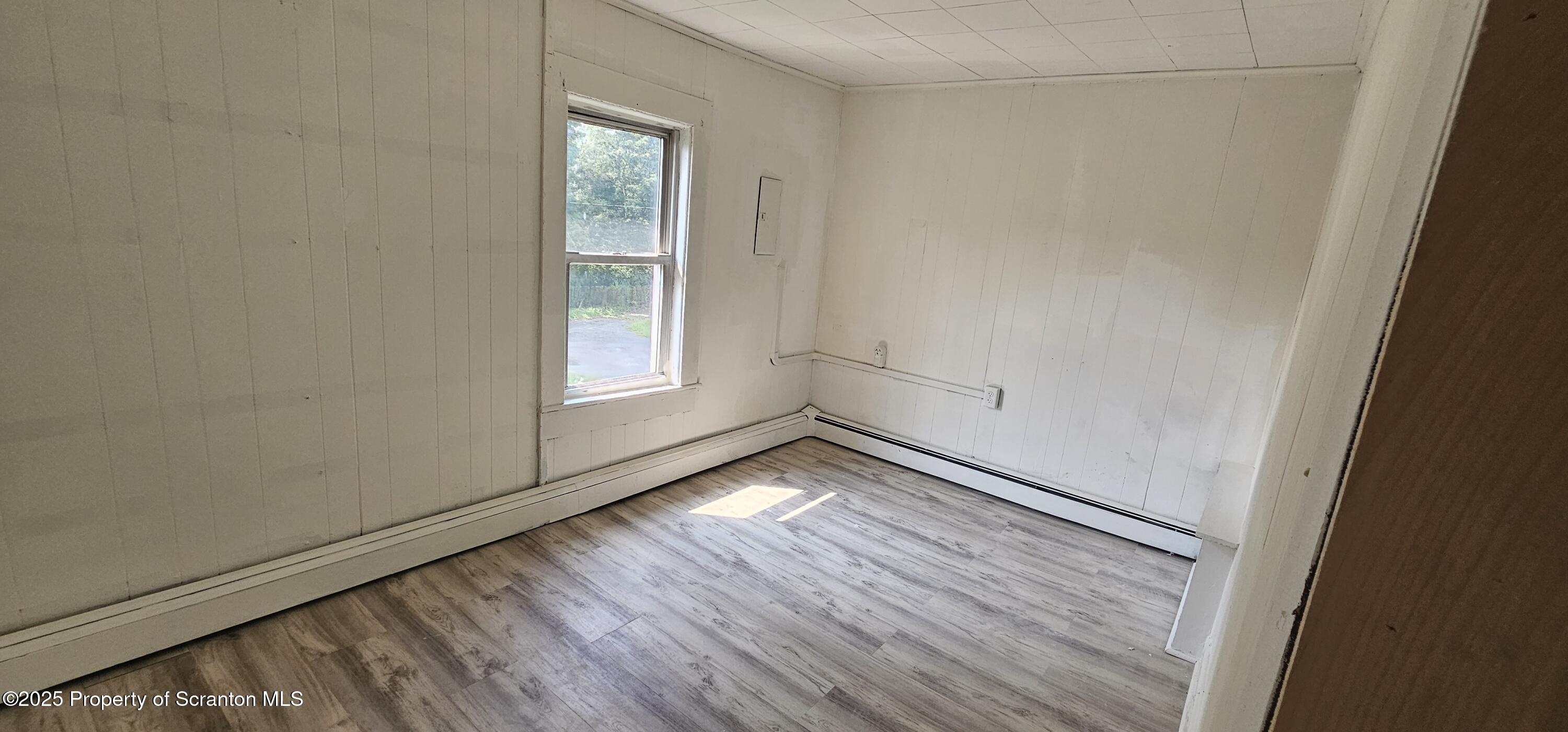 608 S Valley Avenue Unit: Apt B