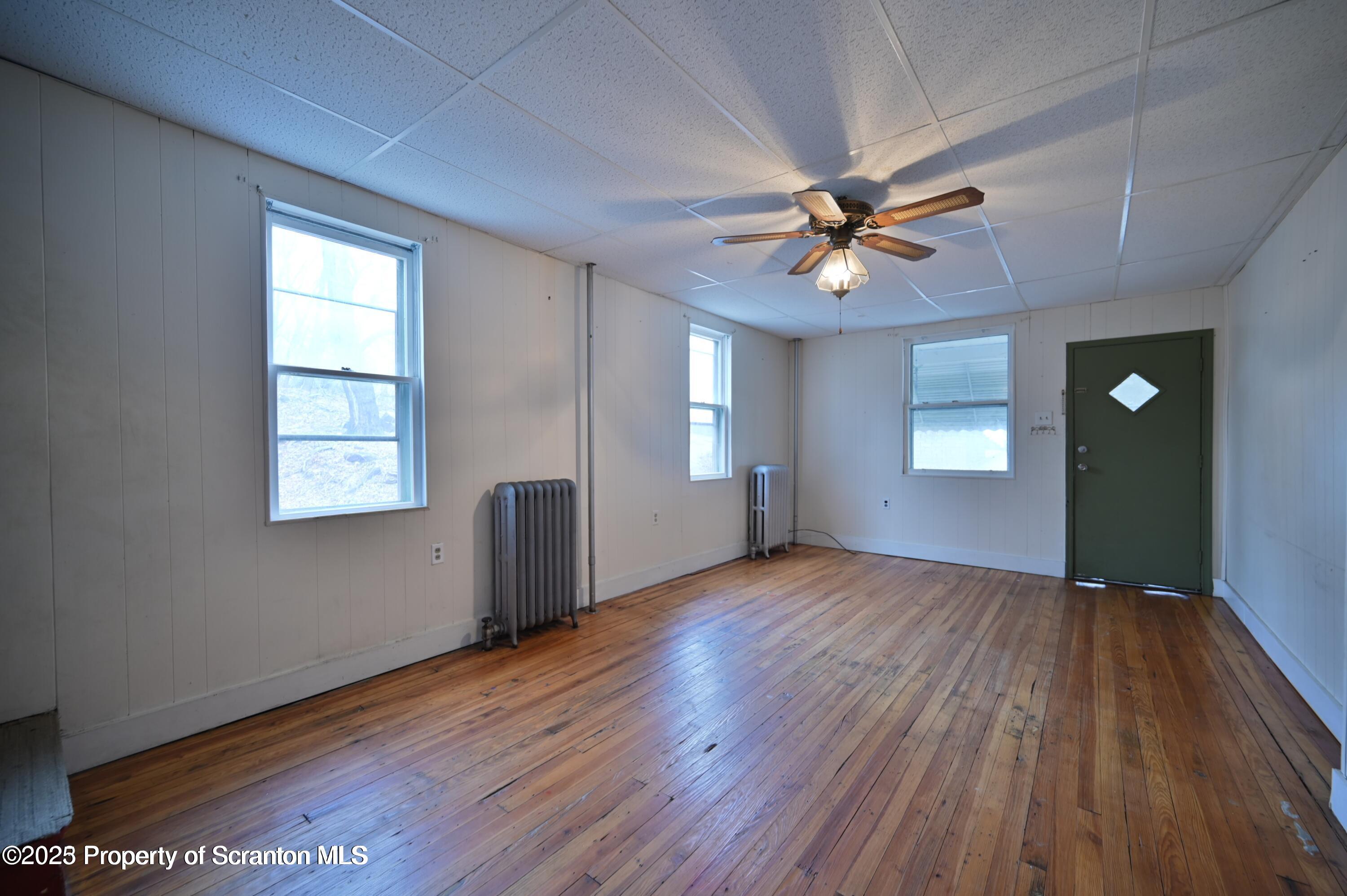 1309 Wood (RIGHT SIDE)