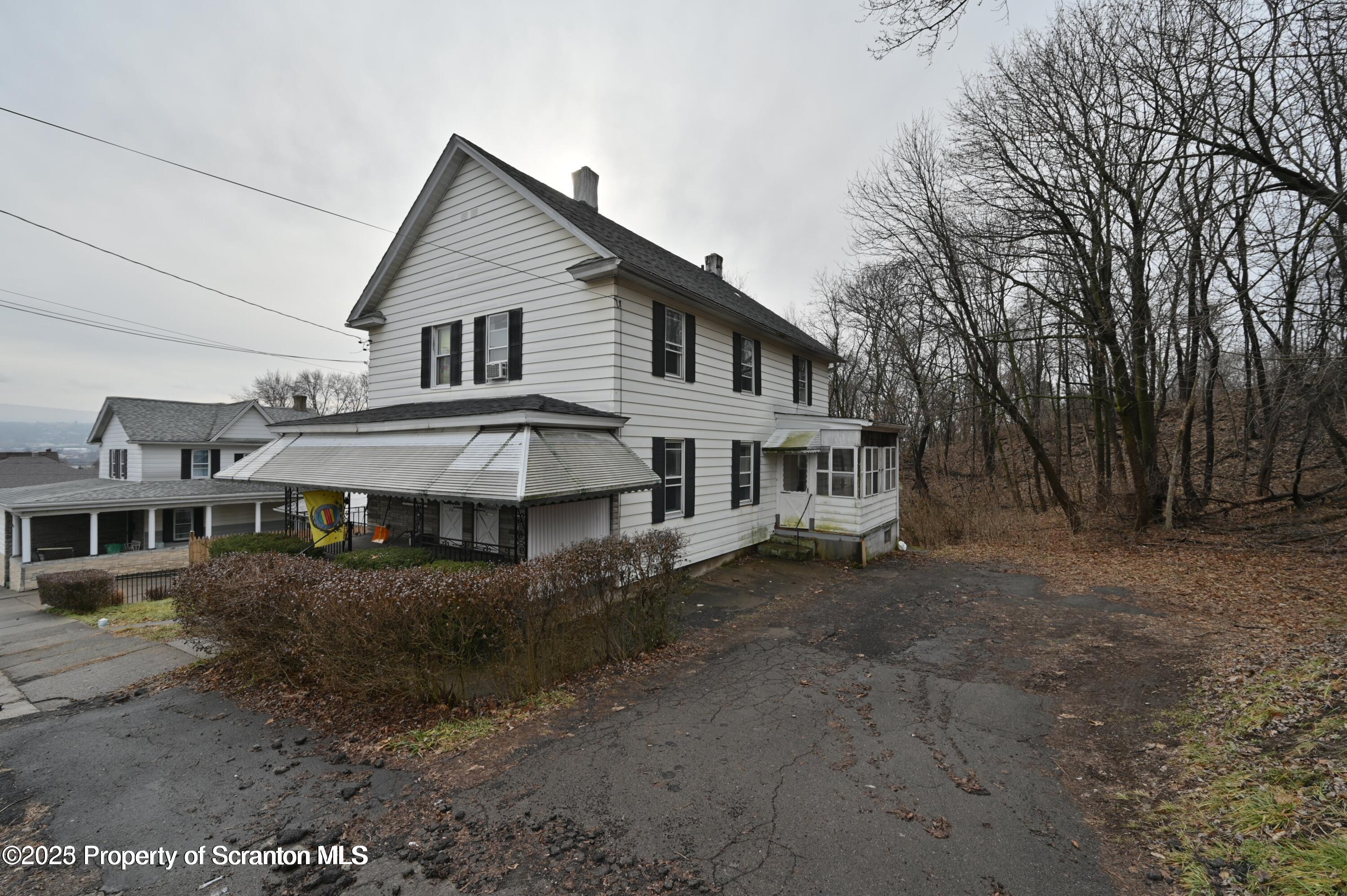 1309 Wood (RIGHT SIDE)