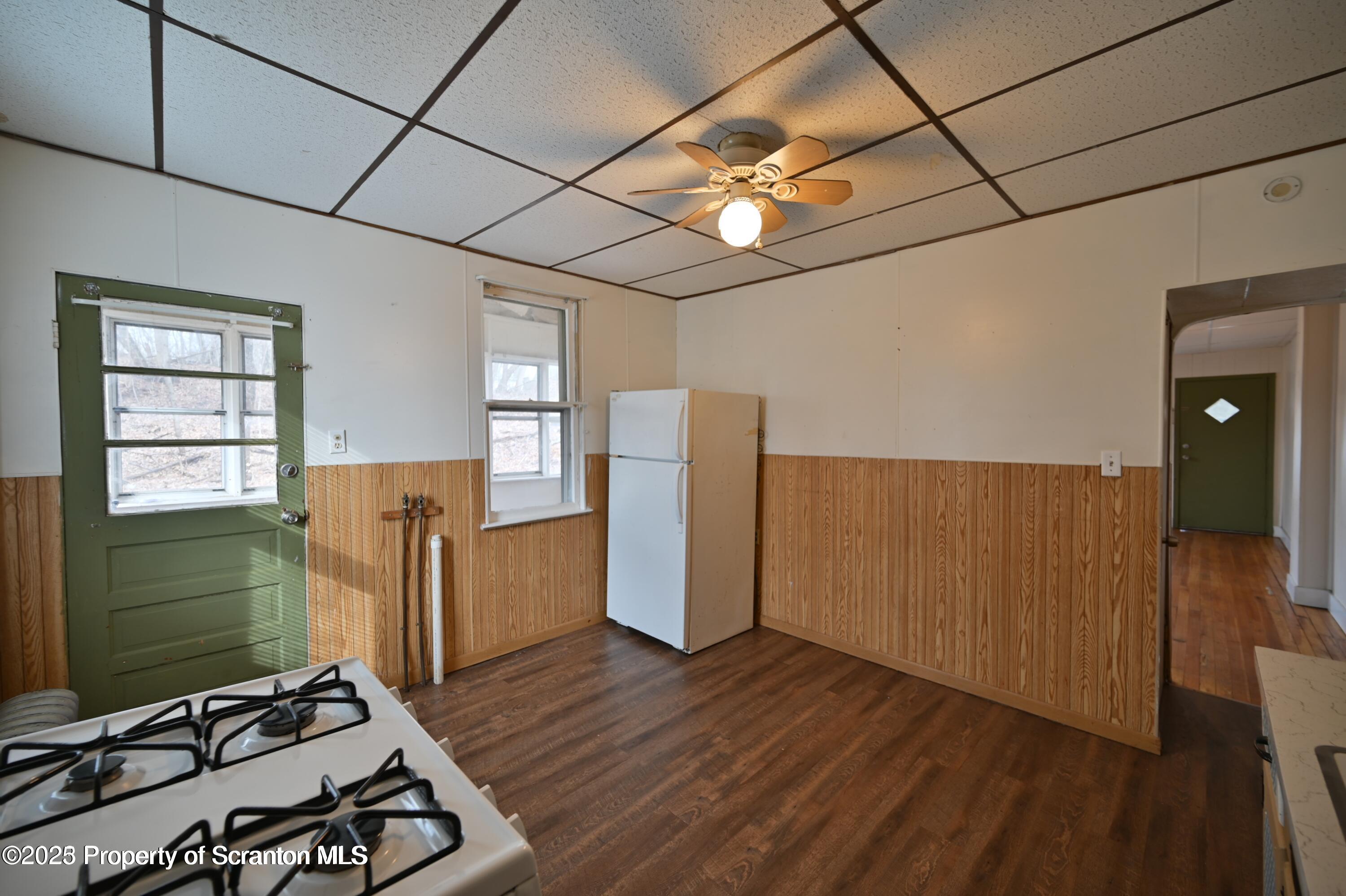 1309 Wood (RIGHT SIDE)