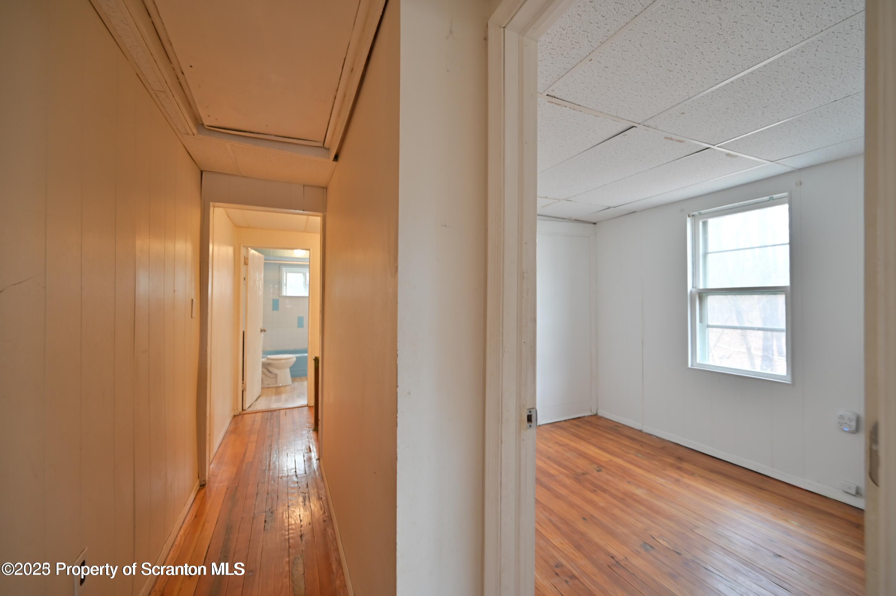 1309 Wood (RIGHT SIDE)