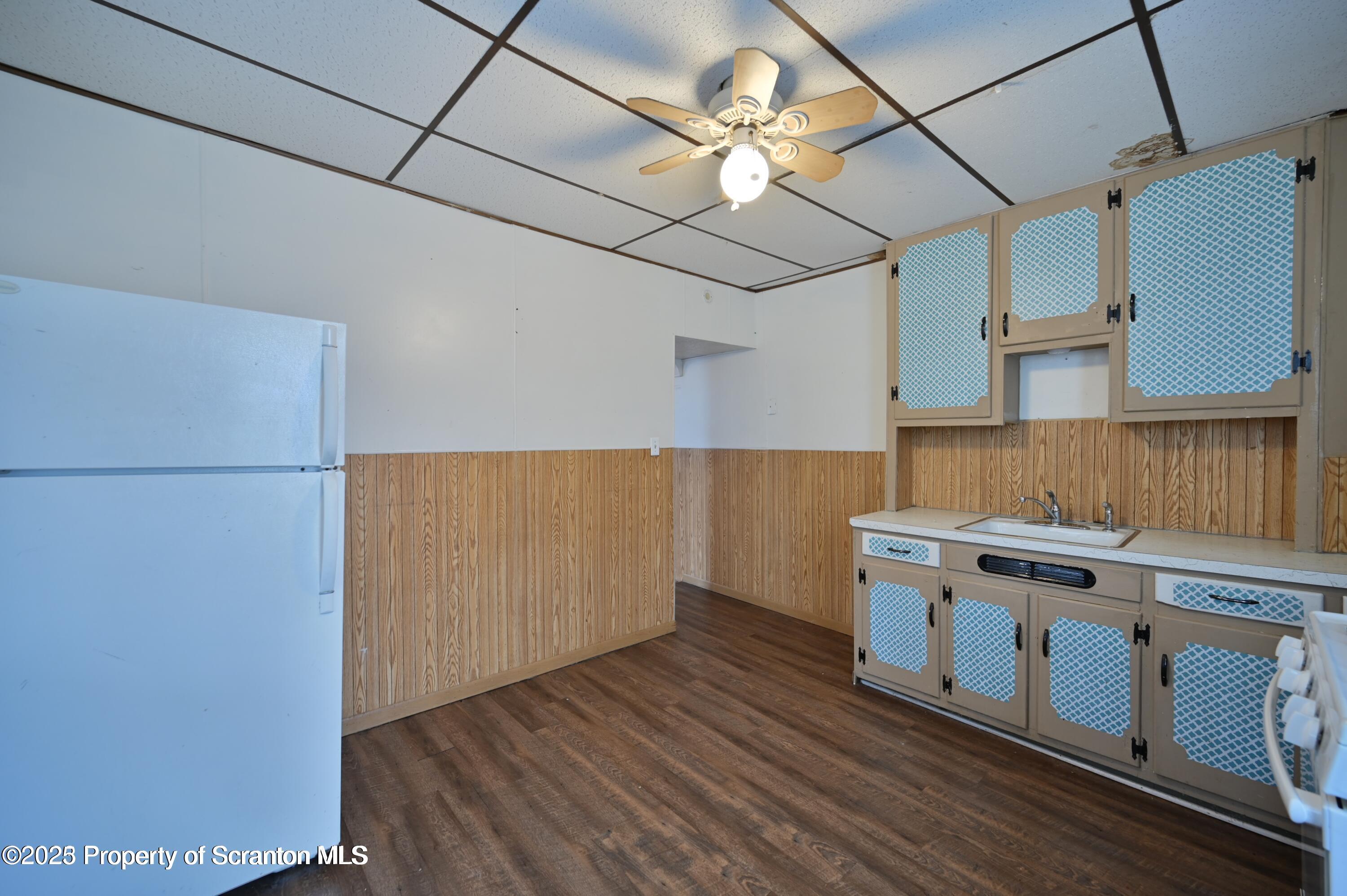 1309 Wood (RIGHT SIDE)