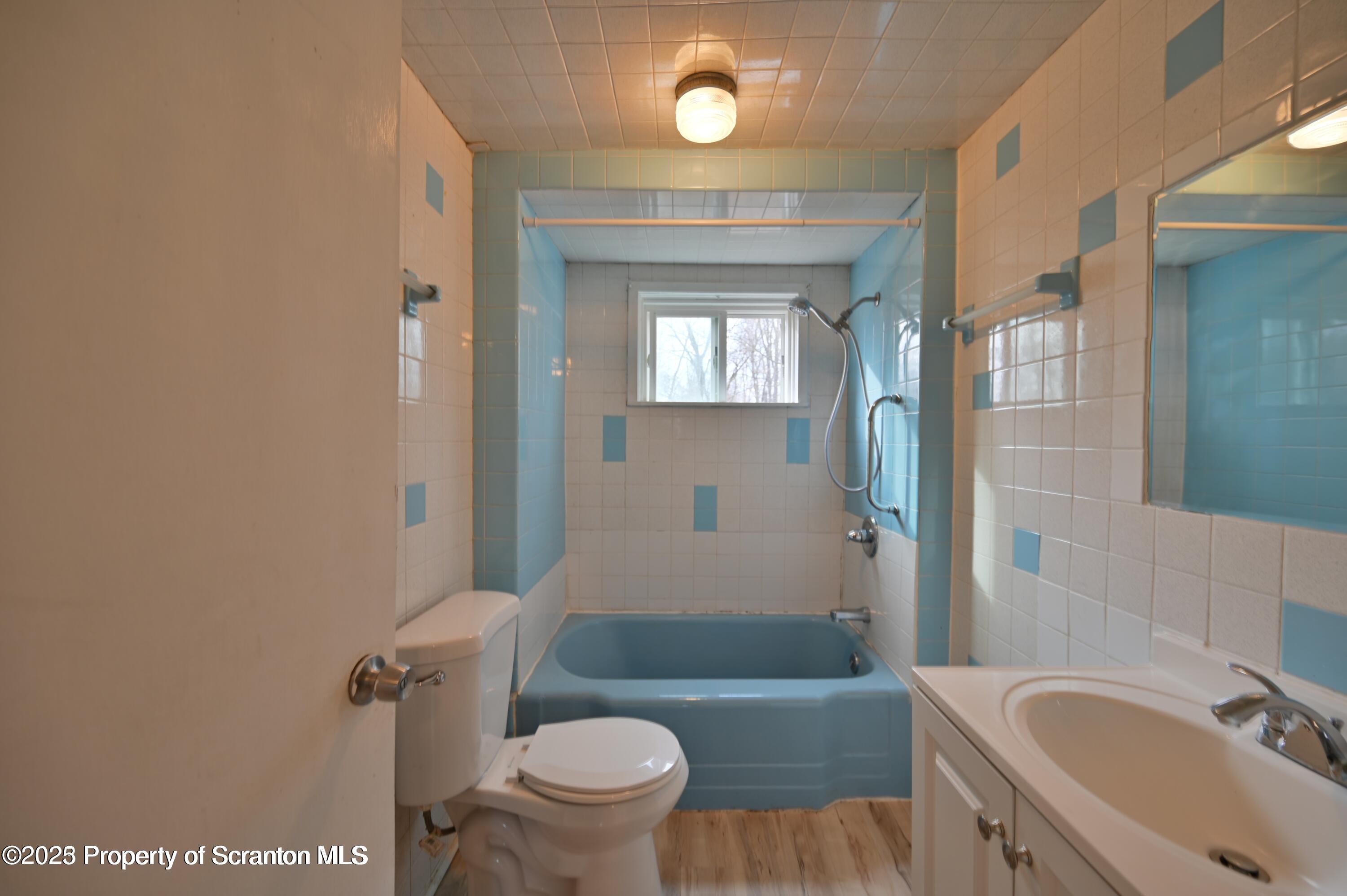 1309 Wood (RIGHT SIDE)