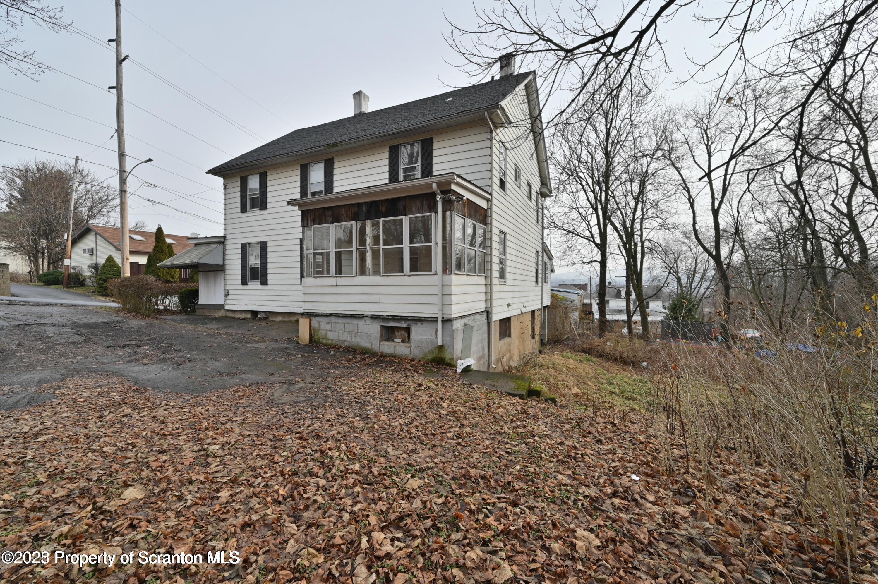 1309 Wood (RIGHT SIDE)