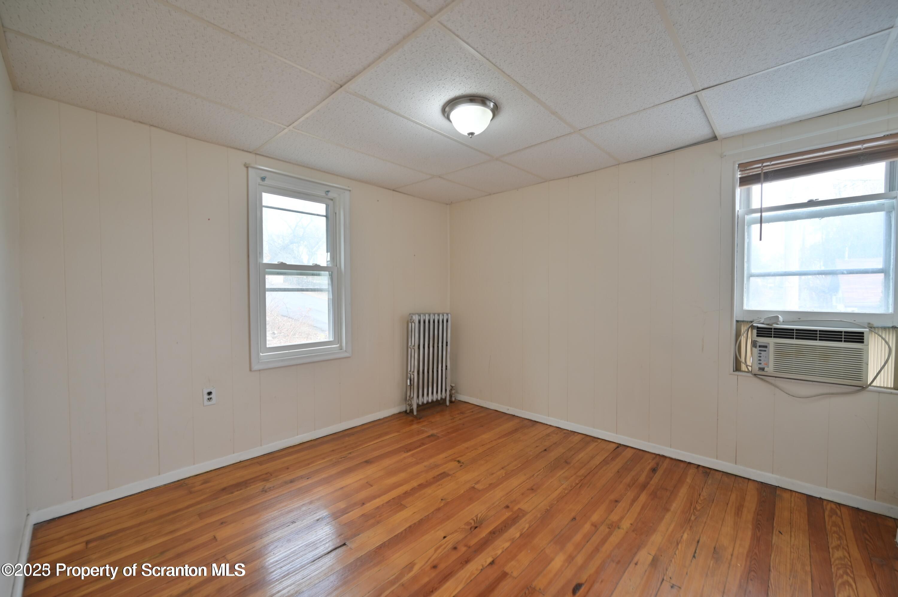 1309 Wood (RIGHT SIDE)