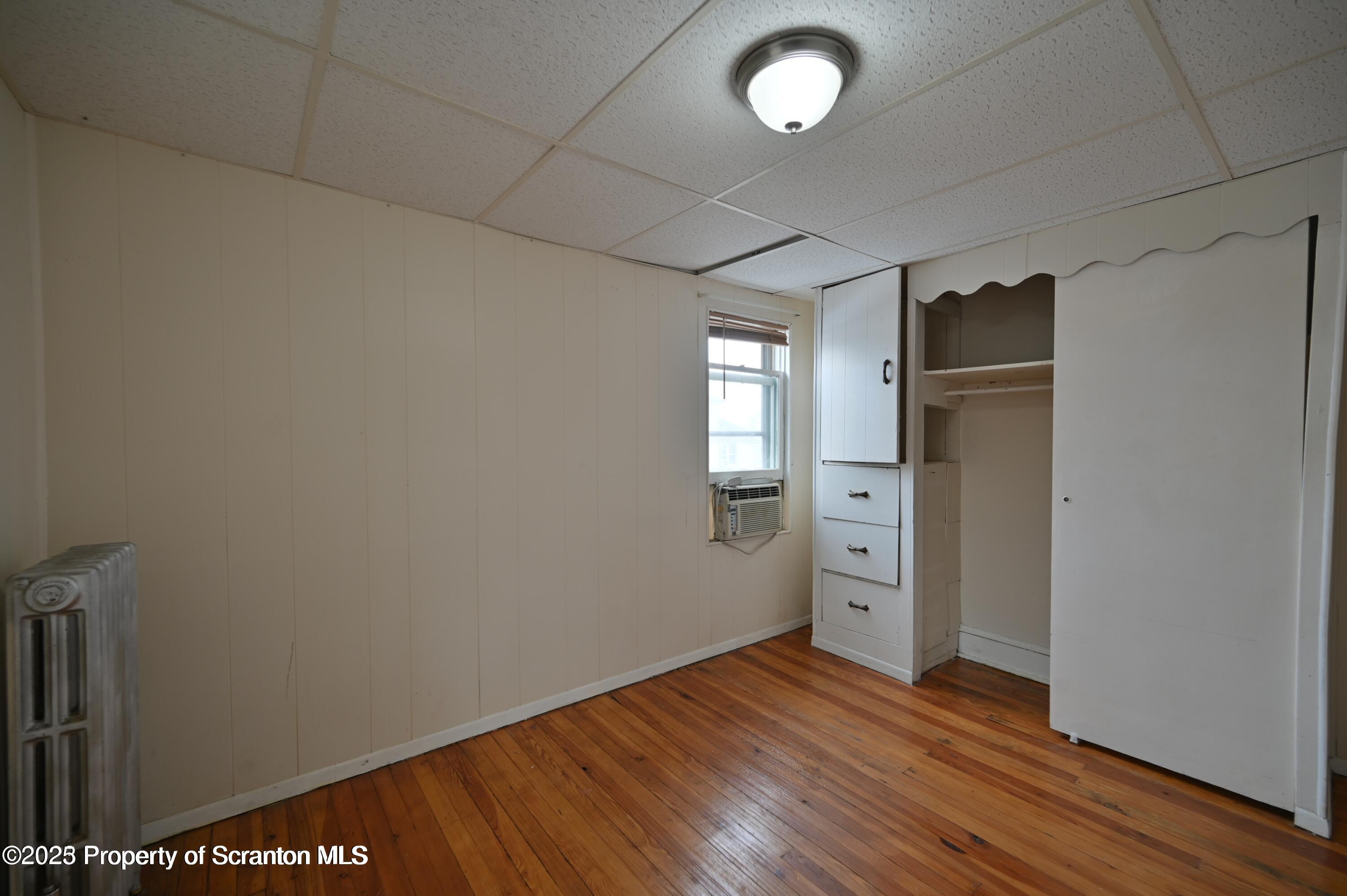 1309 Wood (RIGHT SIDE)