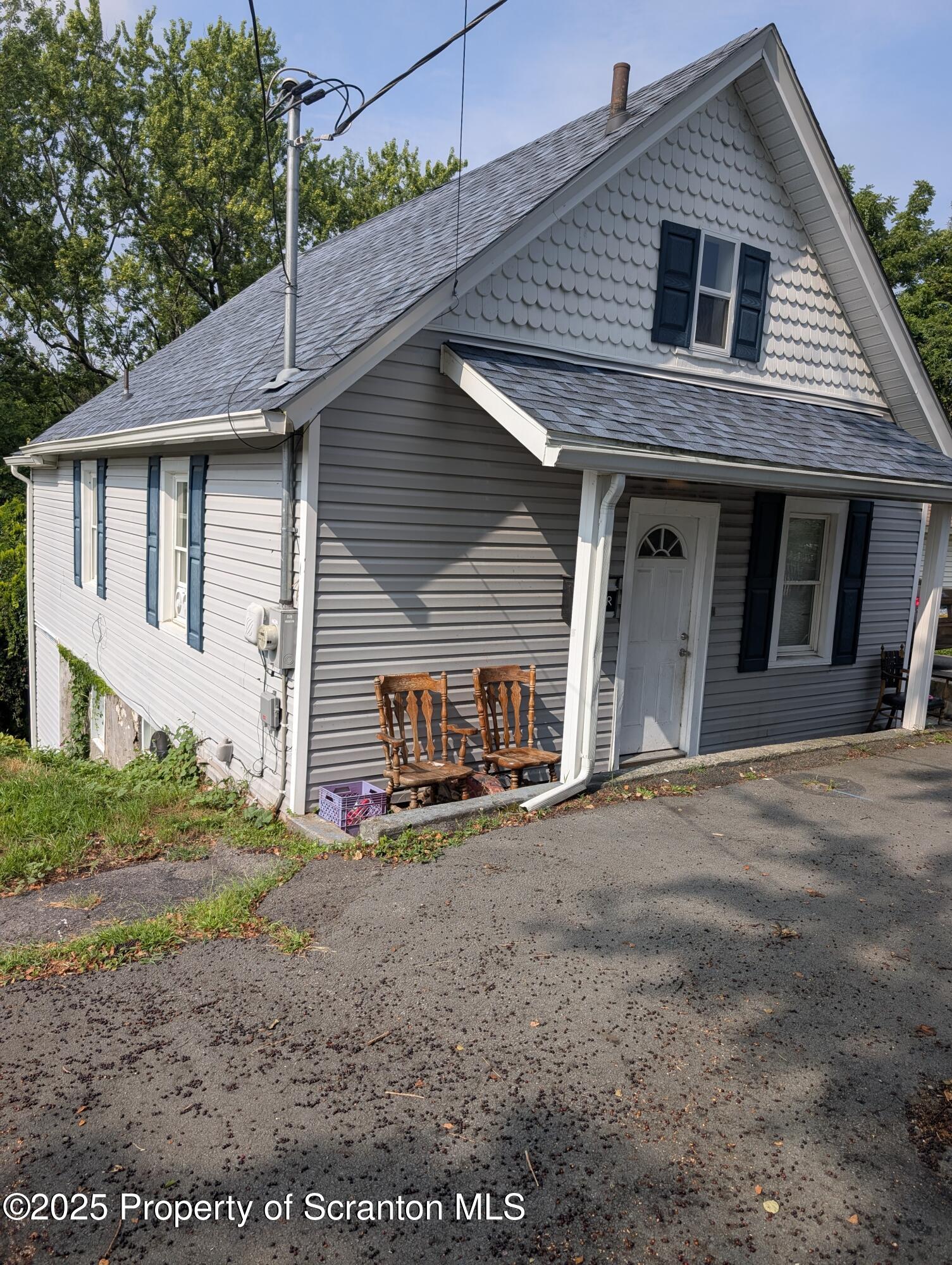 954 E Elm Rear Street