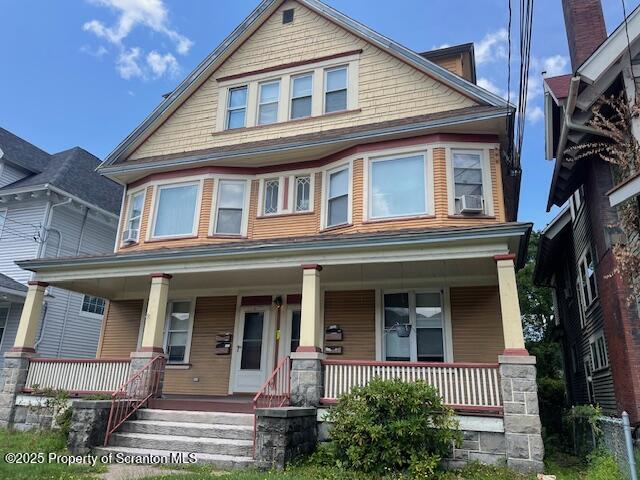 318 Pittston Avenue Unit: 1st fl