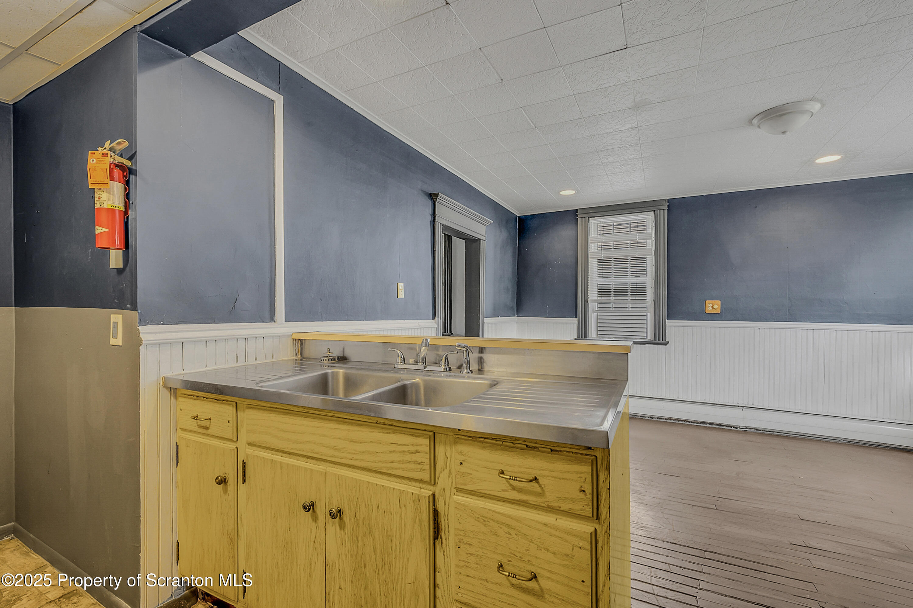 1202 Main St. Street