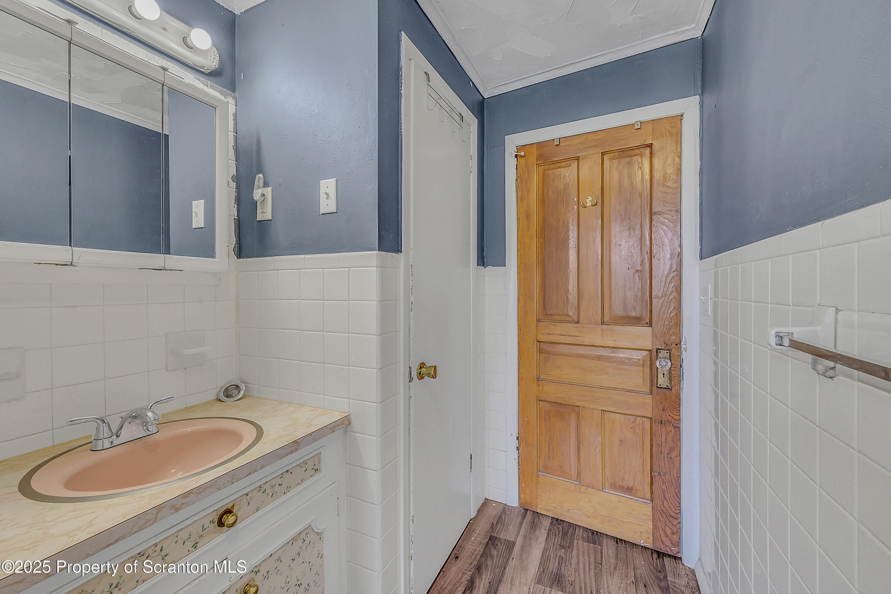 1202 Main St. Street