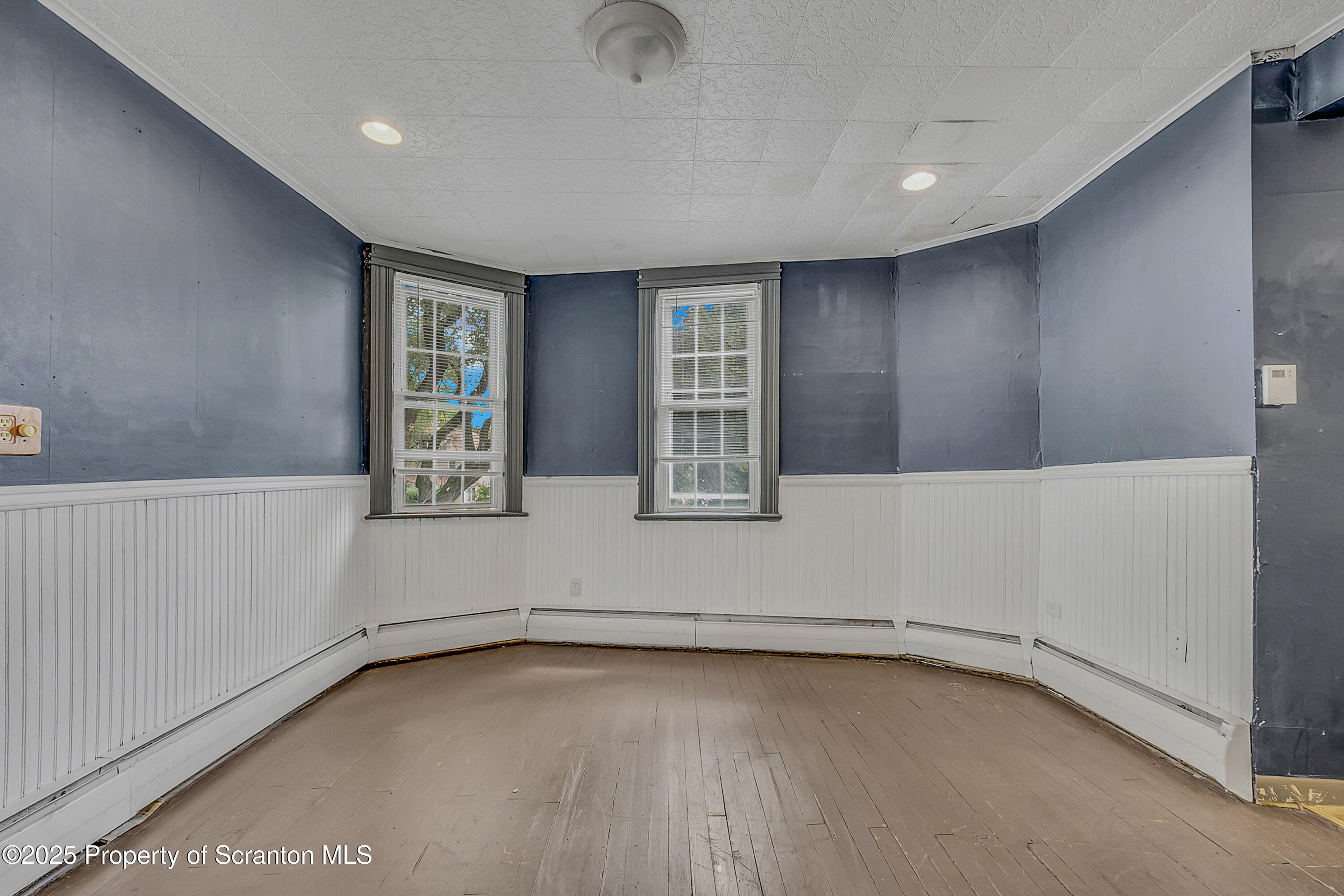 1202 Main St. Street