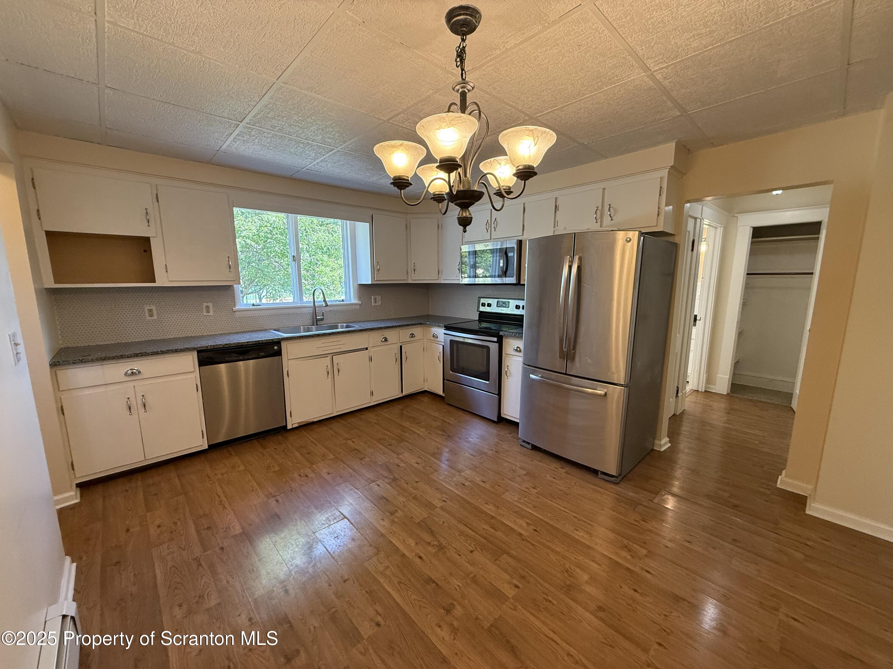 1906 Farr Street Unit: 1