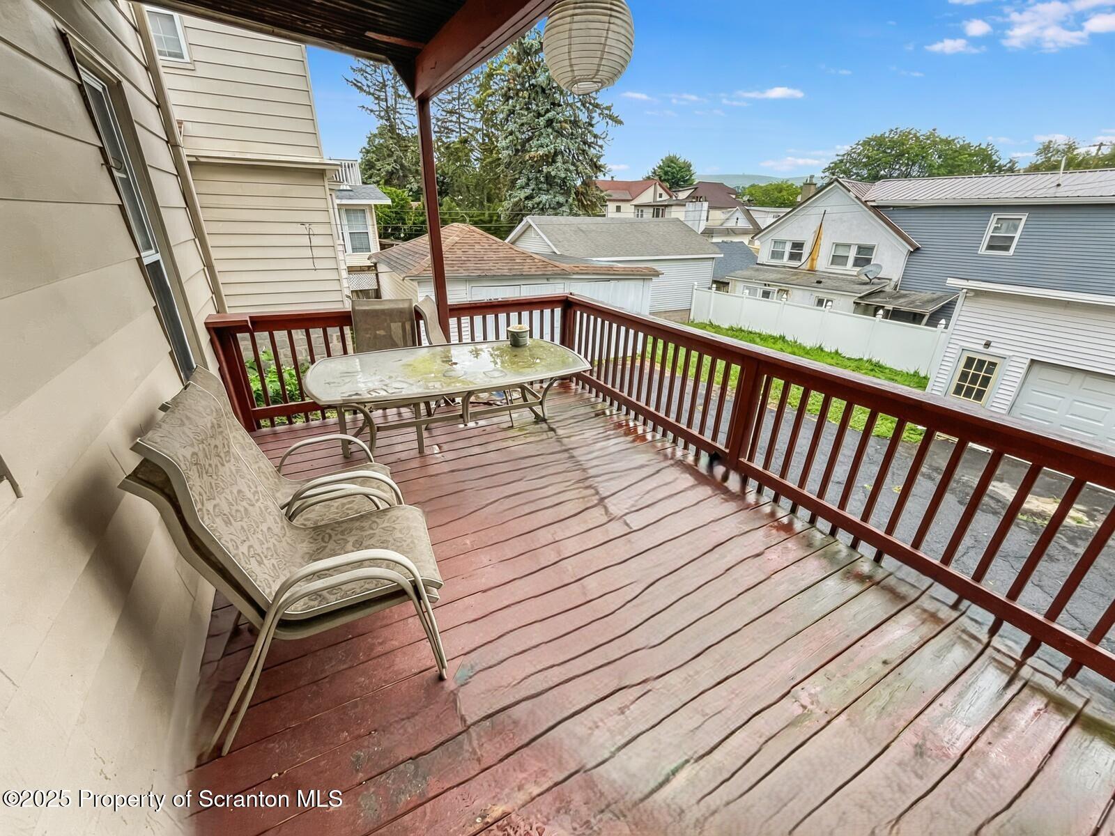 531 E Market Street Unit: !
